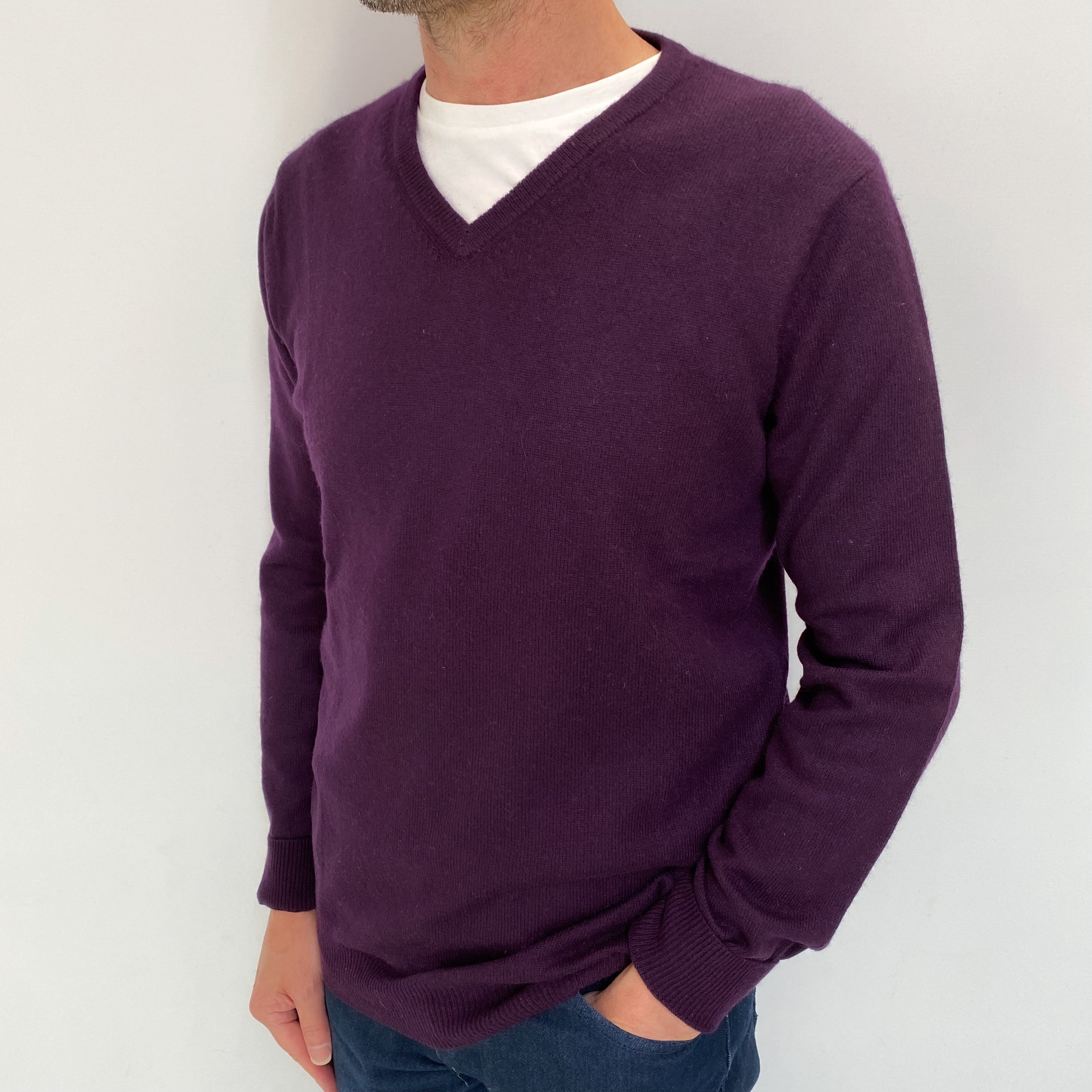 Men's Deep Purple Cashmere V Neck Jumper Small