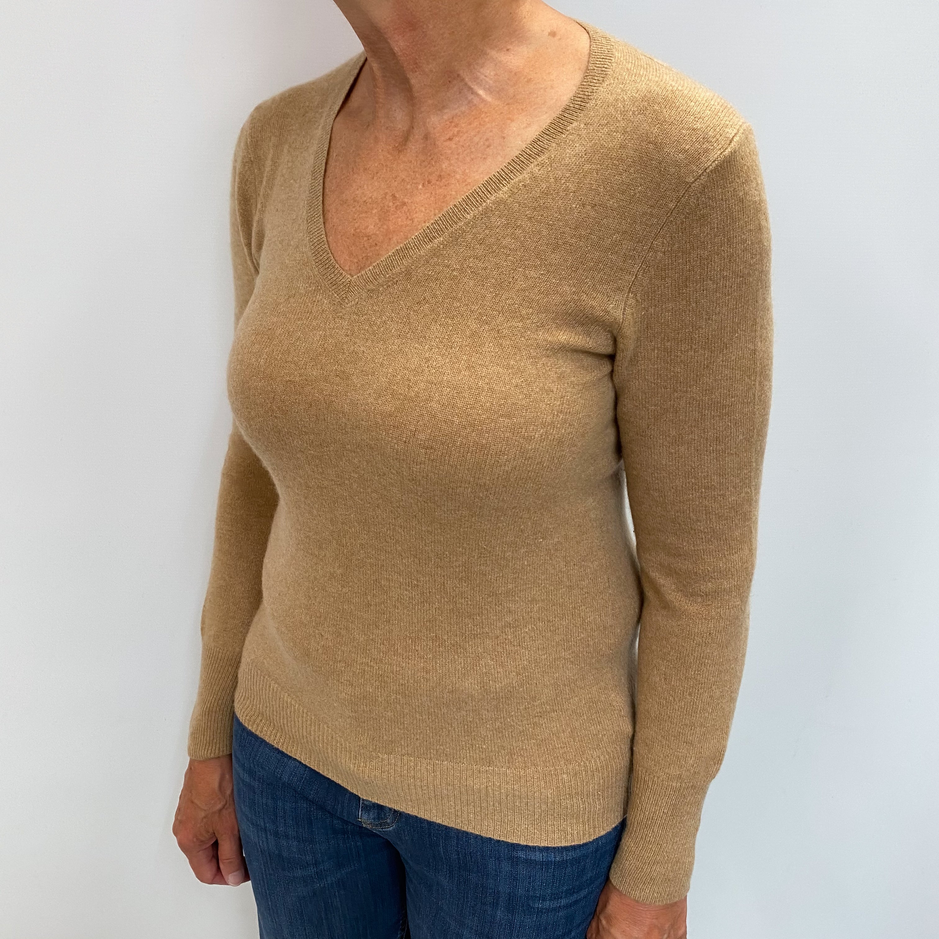 Fudge Brown Cashmere V Neck Jumper Medium