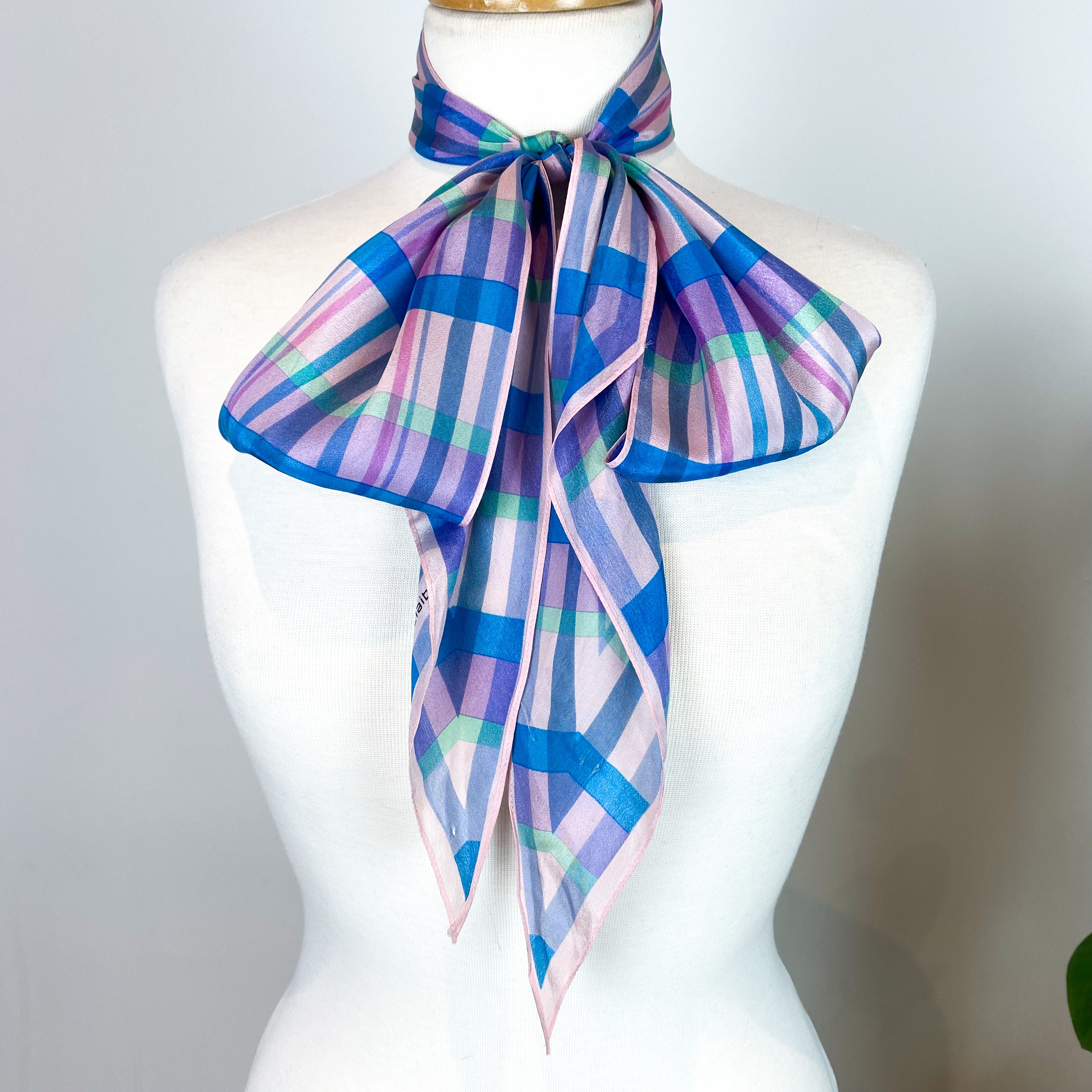 Long Pussy Bow Checked Vintage Silk Scarf