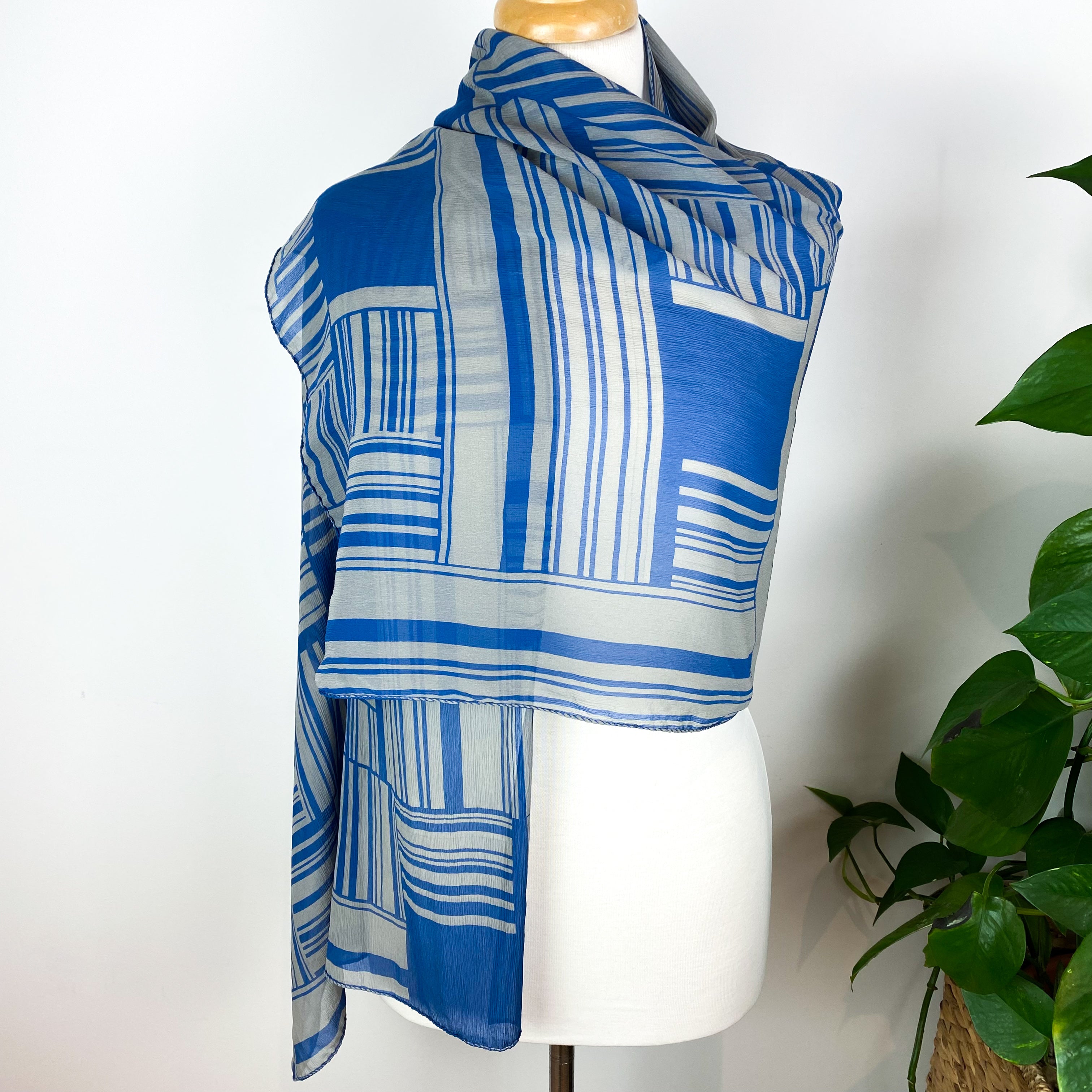 Country Casuals Long Silk Scarf