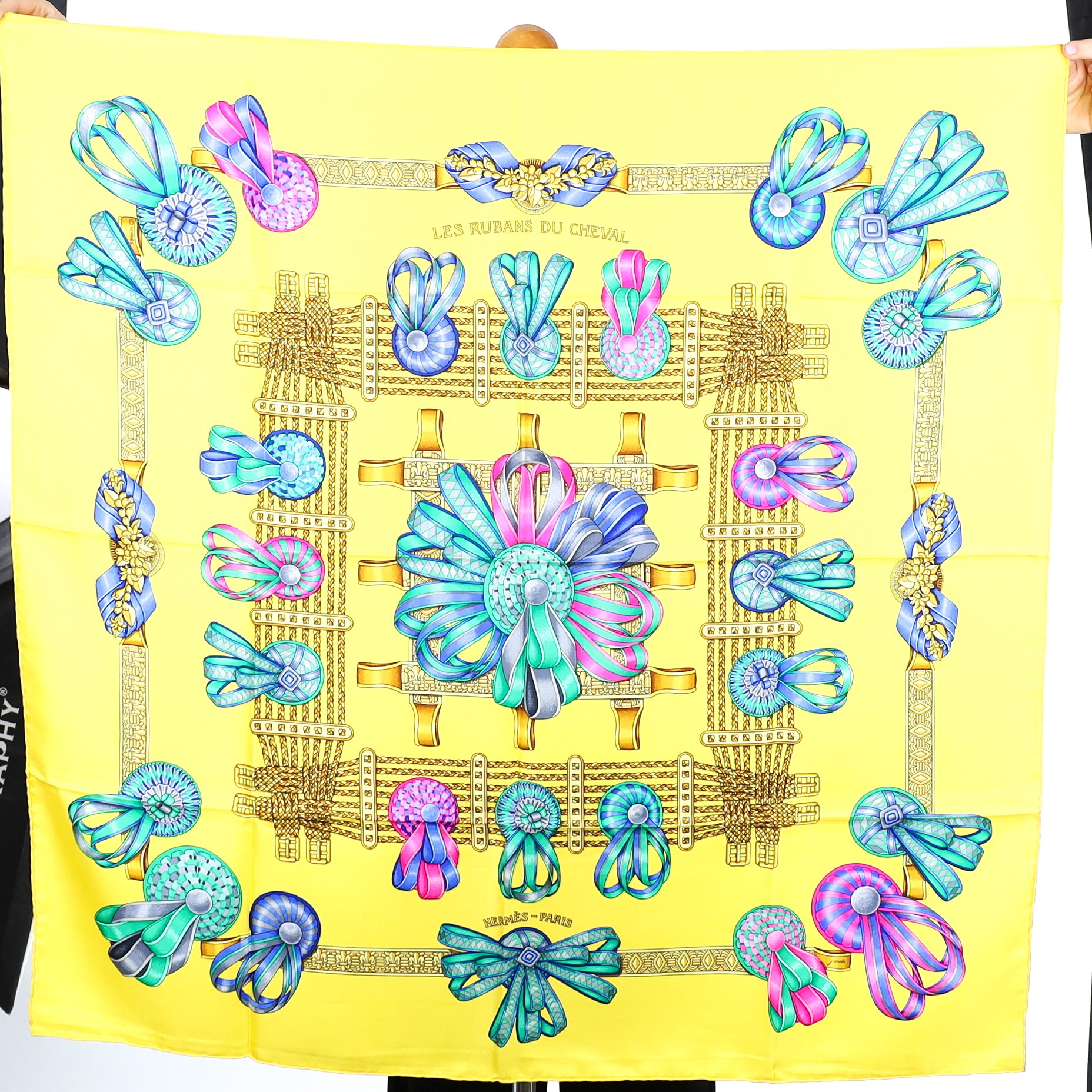 Brand New Boxed Hermès Les Rubans du Cheval Silk Scarf