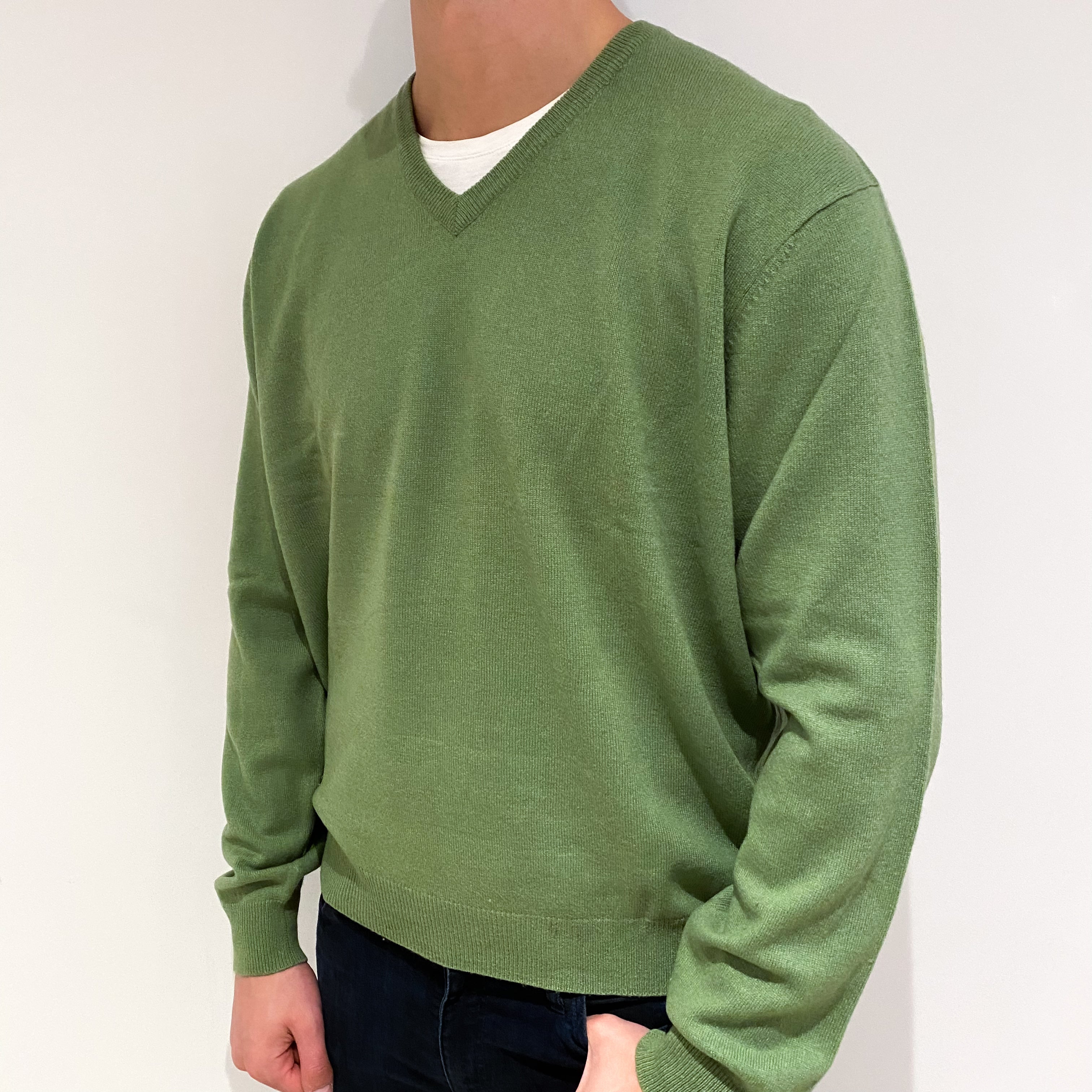 Men's Peak Green Cashmere V Neck Jumper XL