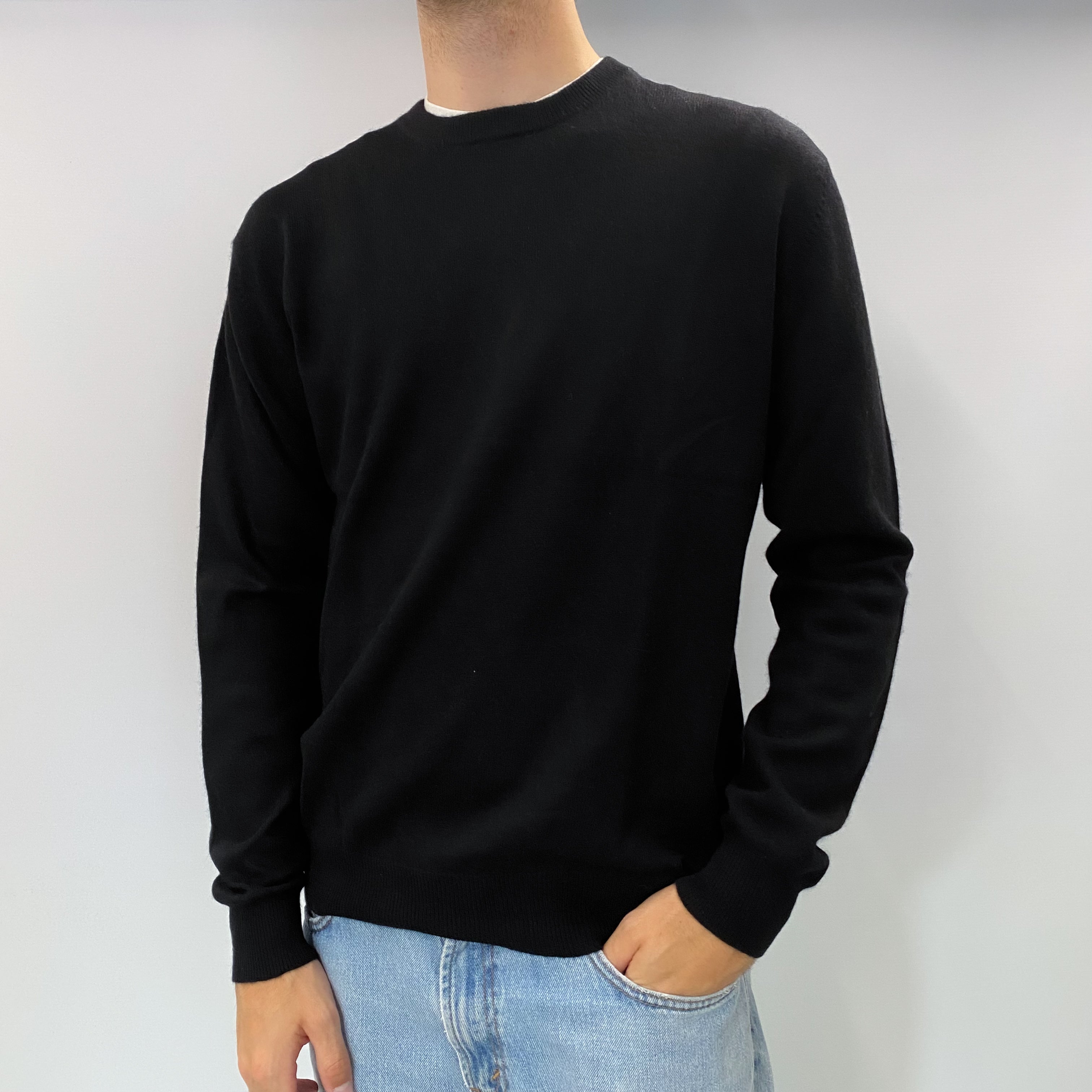 Men's Black Cashmere Crew Neck Jumper Large