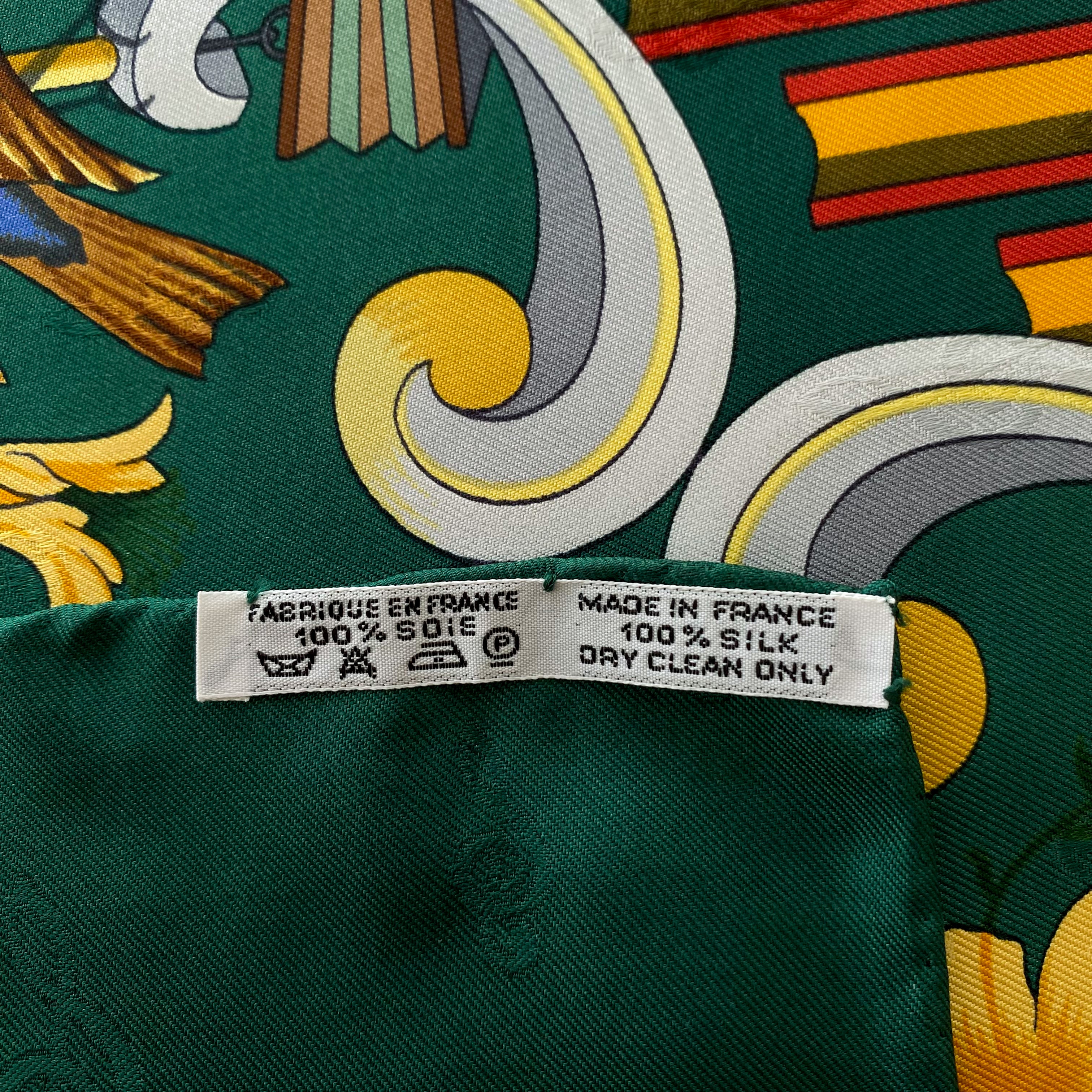 Pristine Boxed Hermès Orgauphone et Autres Mecaniques Silk Scarf