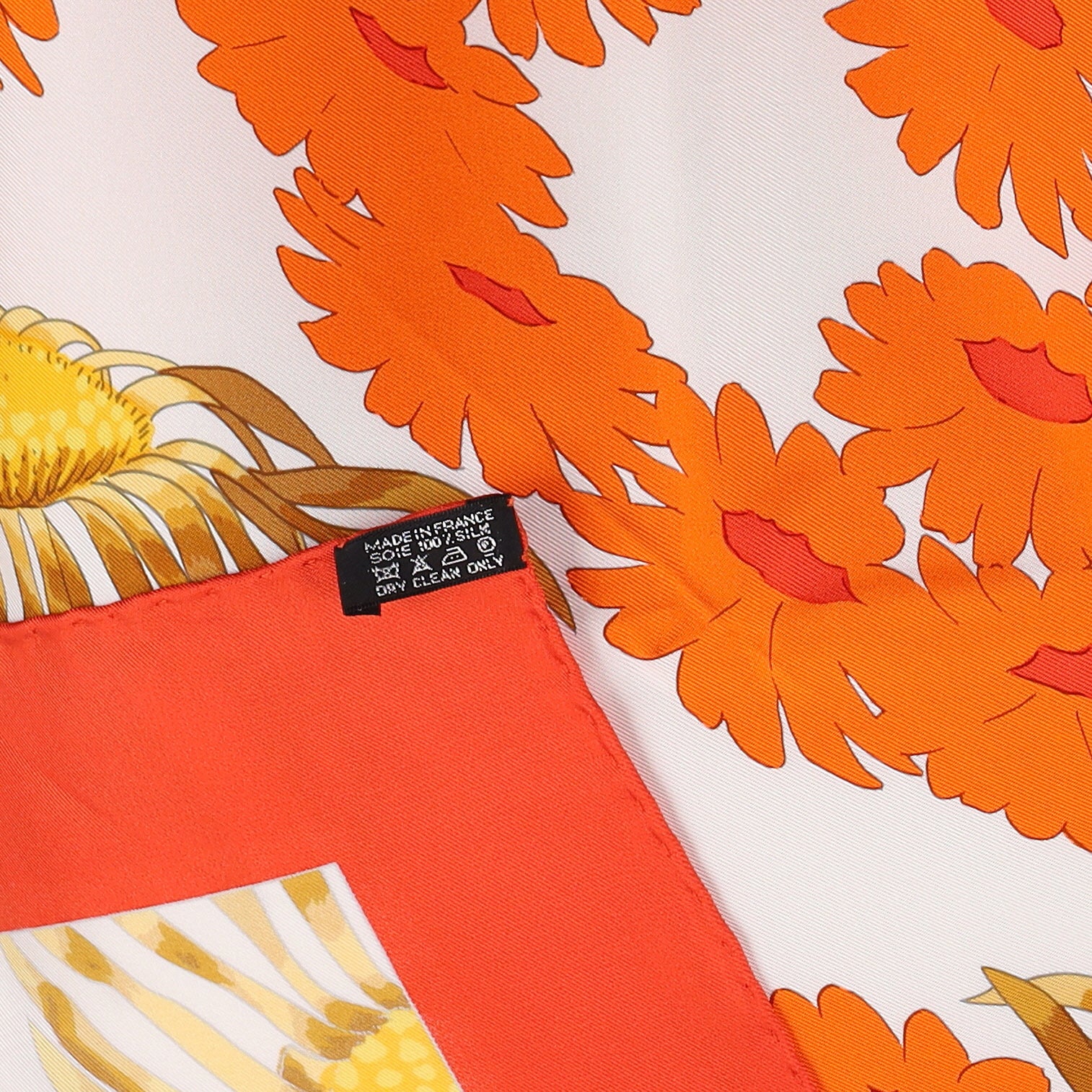 Brand New Boxed Hermès Fleurs et Carlines II Silk Scarf