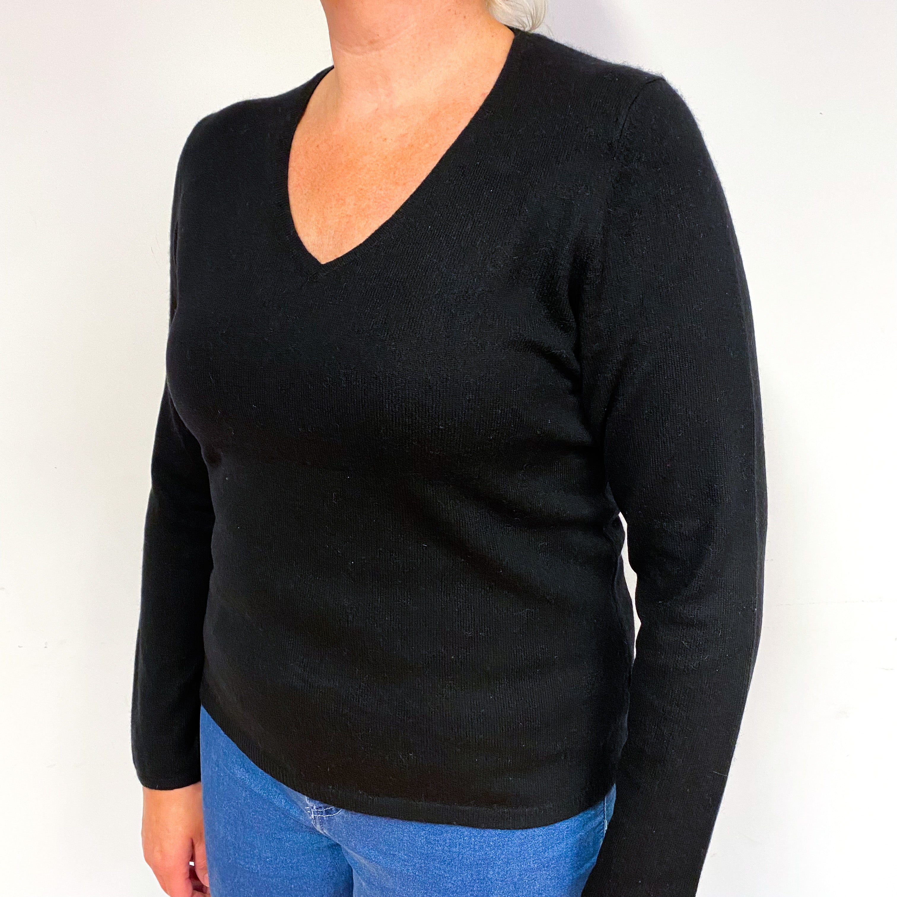 Black Cashmere V-Neck Jumper Large