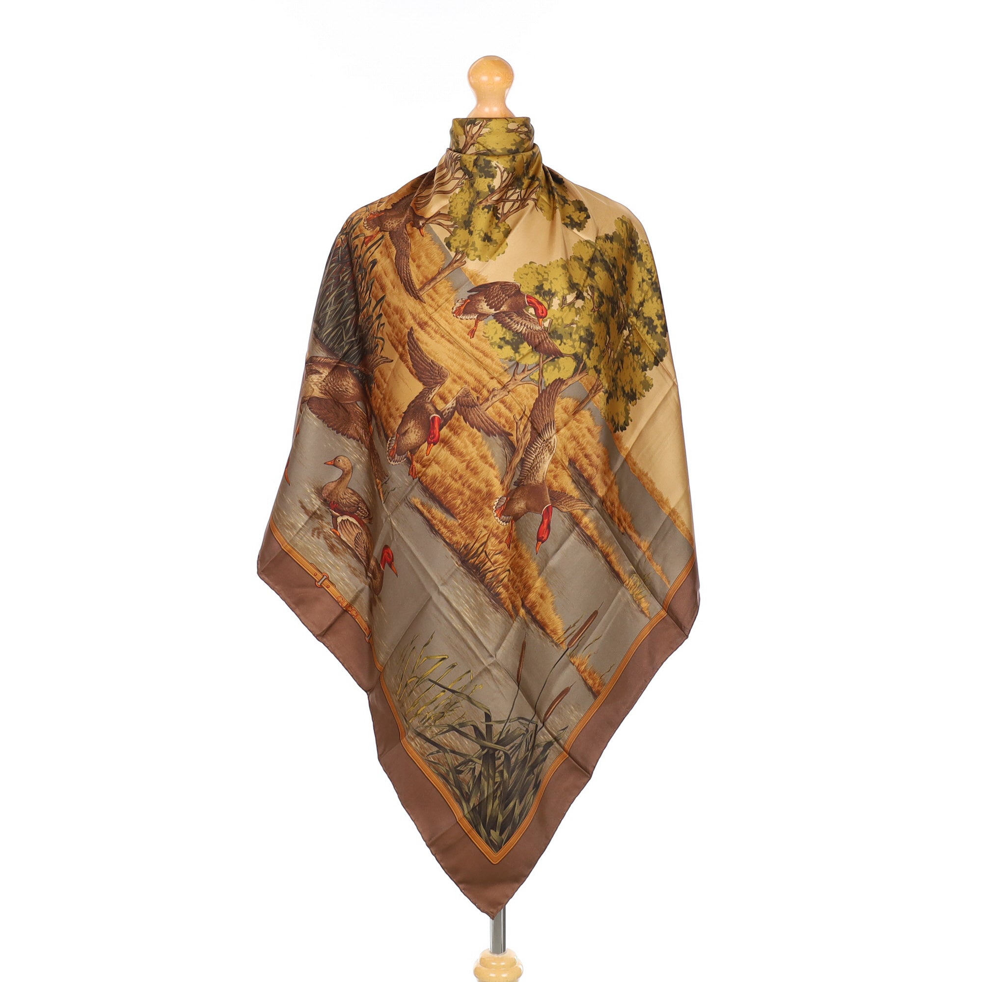 Brand New Gucci Duck Pond Vintage Silk Scarf