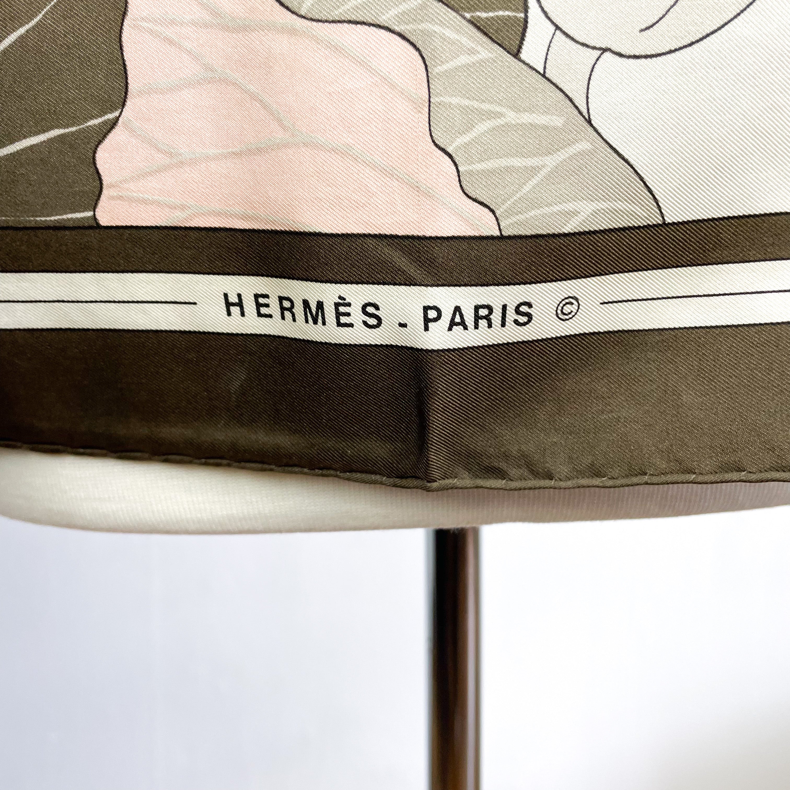 Boxed Hermes Fleur de Lotus 1961 Designer Silk Scarf