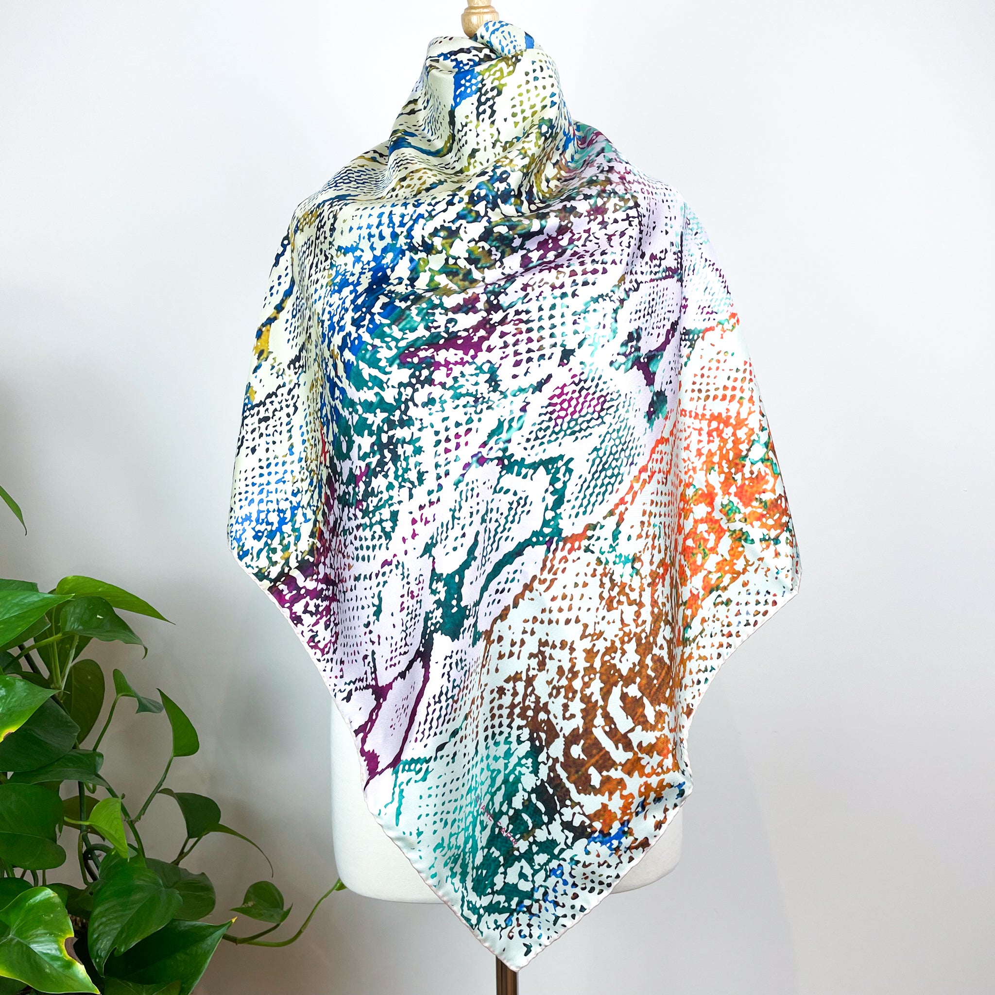 Brand New Boxed Jane Carr Designer Silk Scarf