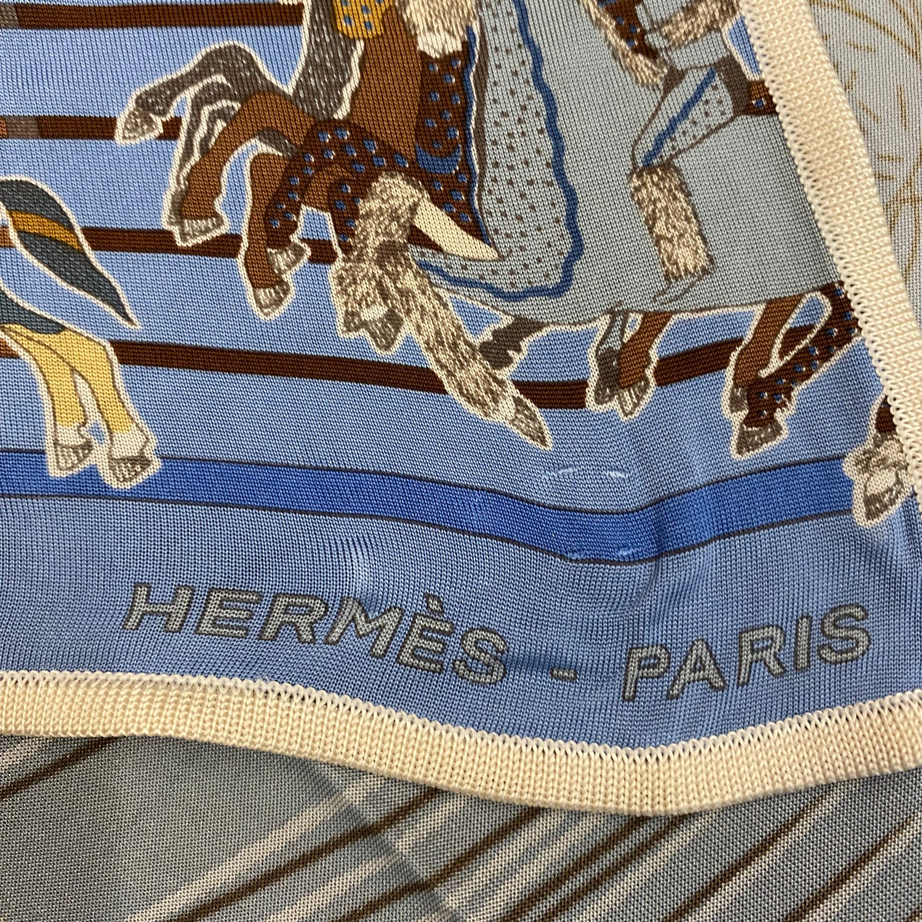 Boxed Hermès Carré en Carrés Jersey de Soie Silk Scarf