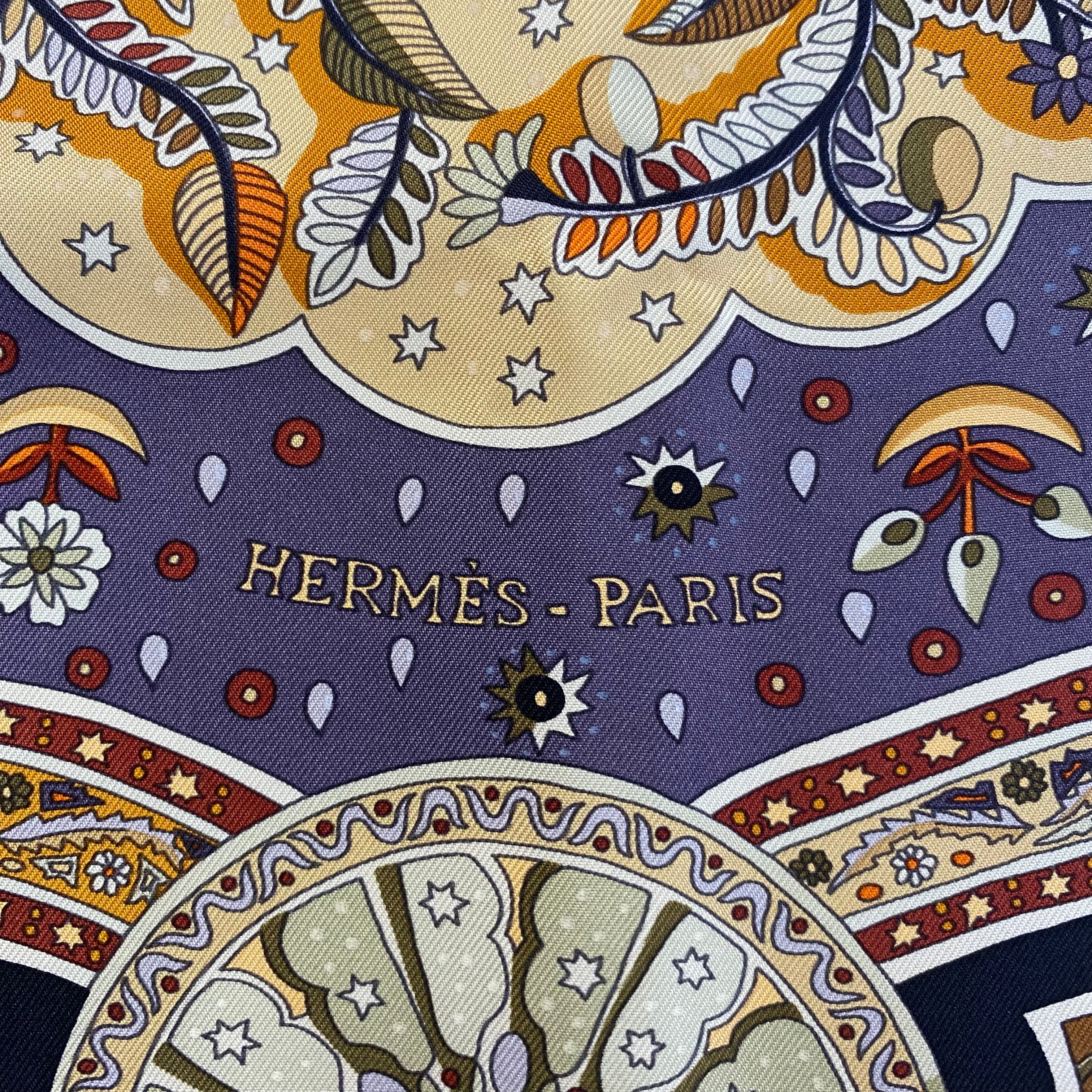 Brand New Boxed Hermès Aux Portes du Palais Silk Scarf