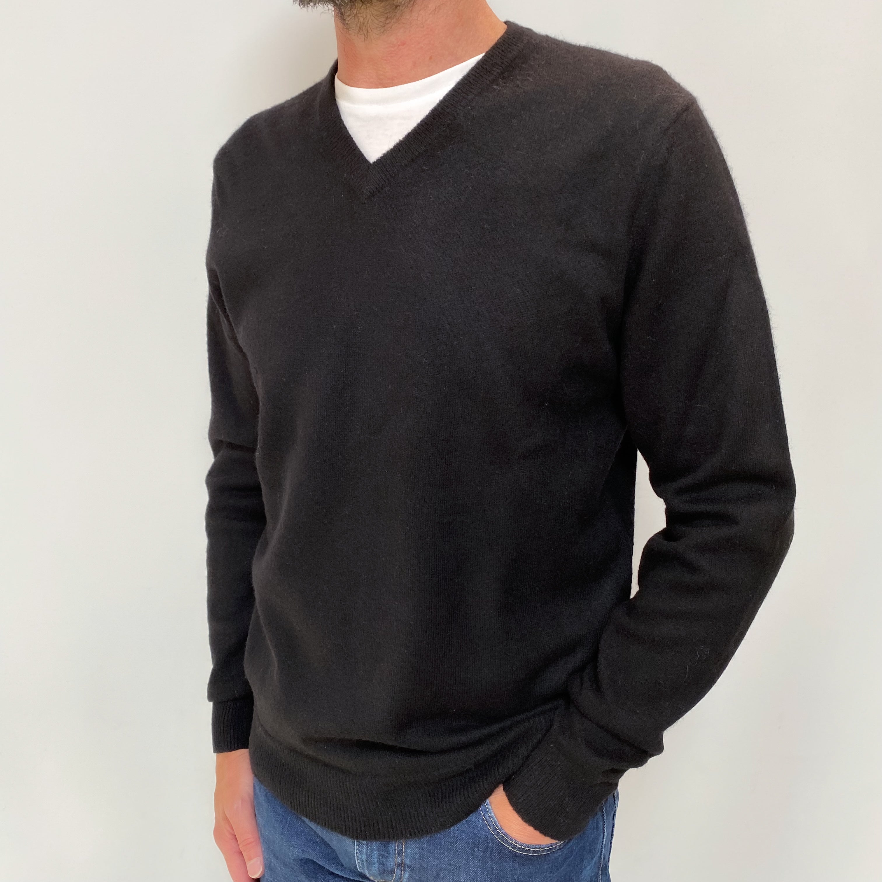 Men's Black Cashmere V Neck Jumper Small