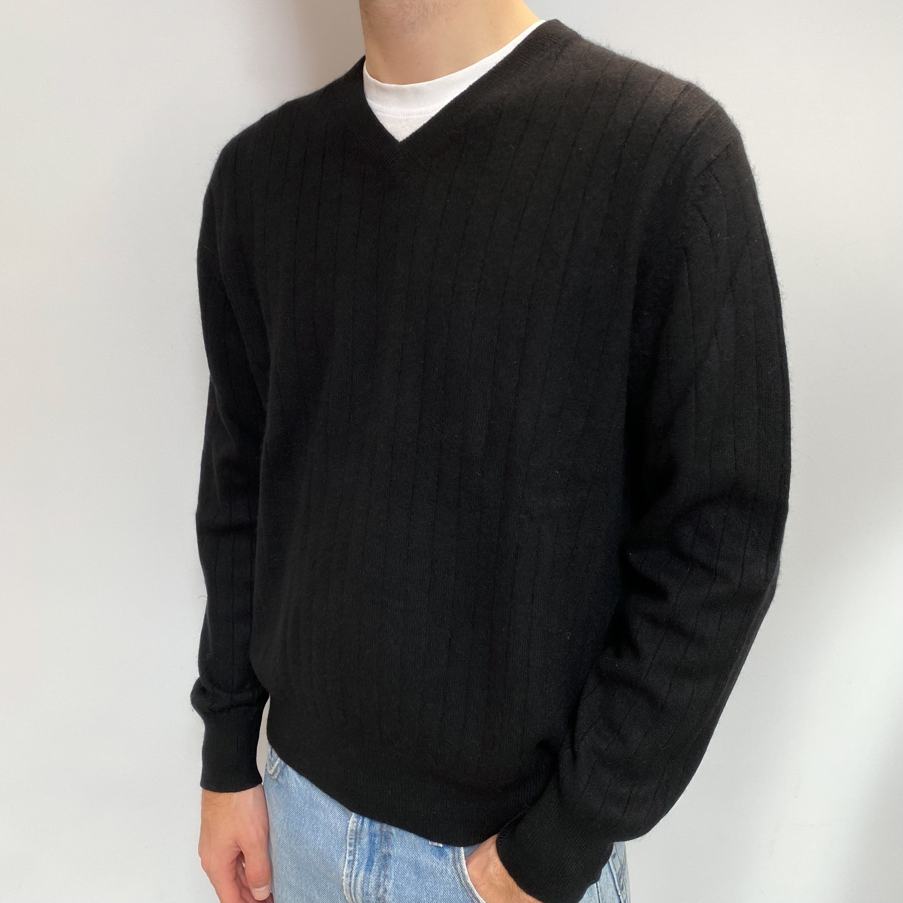 Men's Black Rib Cashmere V Neck Jumper Large