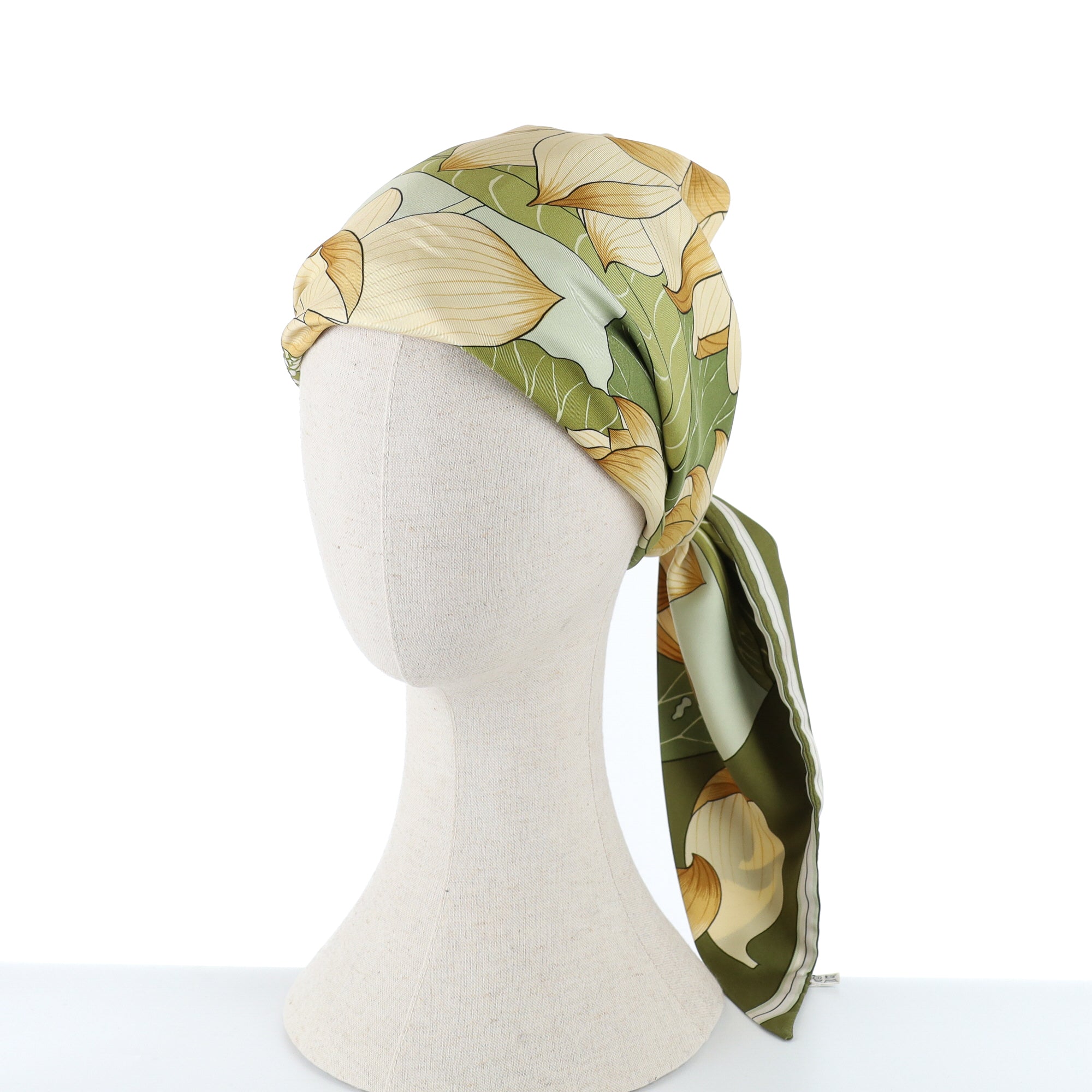 Hermès Fleurs de Lotus Silk Hat Rare