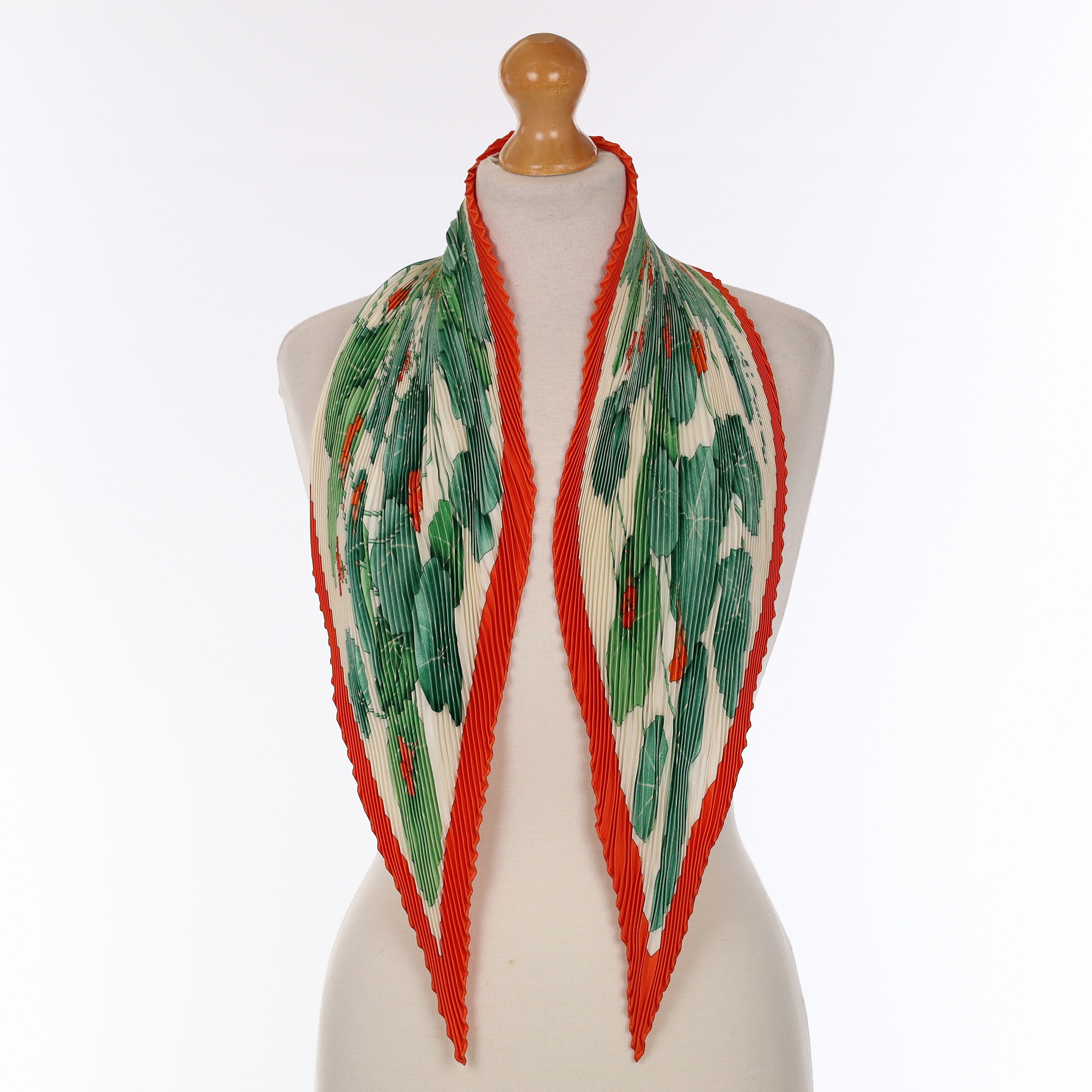 Pristine Hermès Les Capucines Silk Plisse Scarf