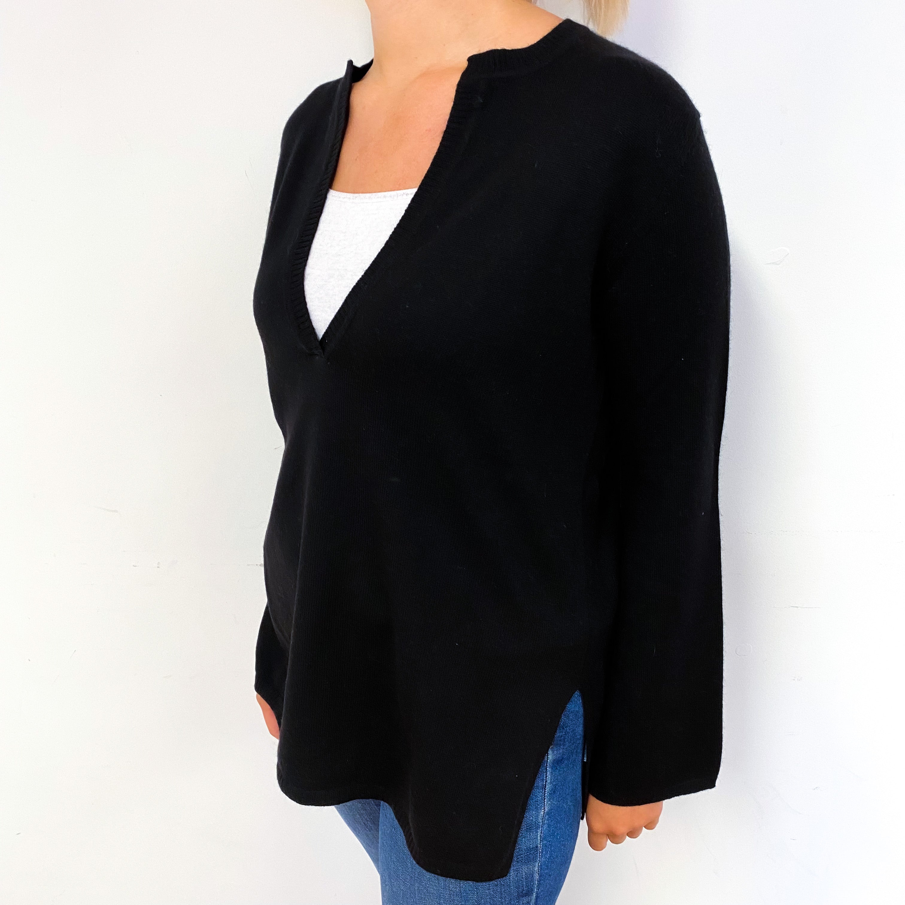 Gucci Black Cashmere Low V-Neck Jumper Small