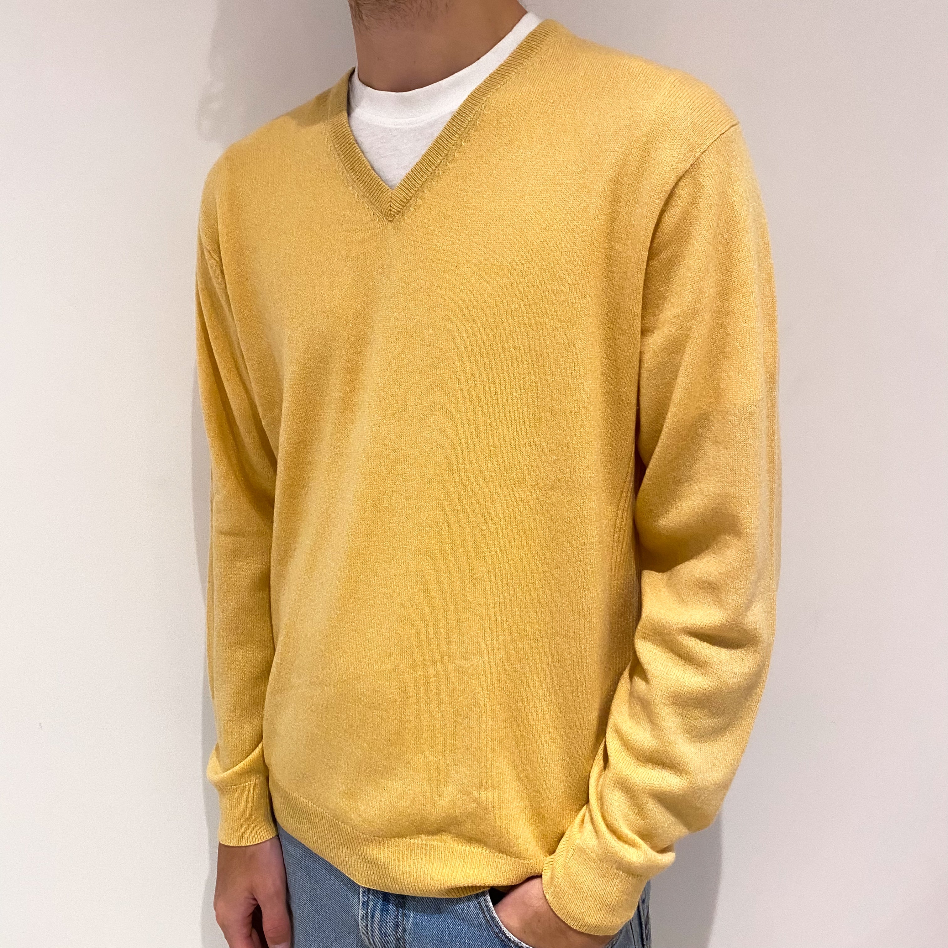Men's Custard Yellow Cashmere V-Neck Jumper Large