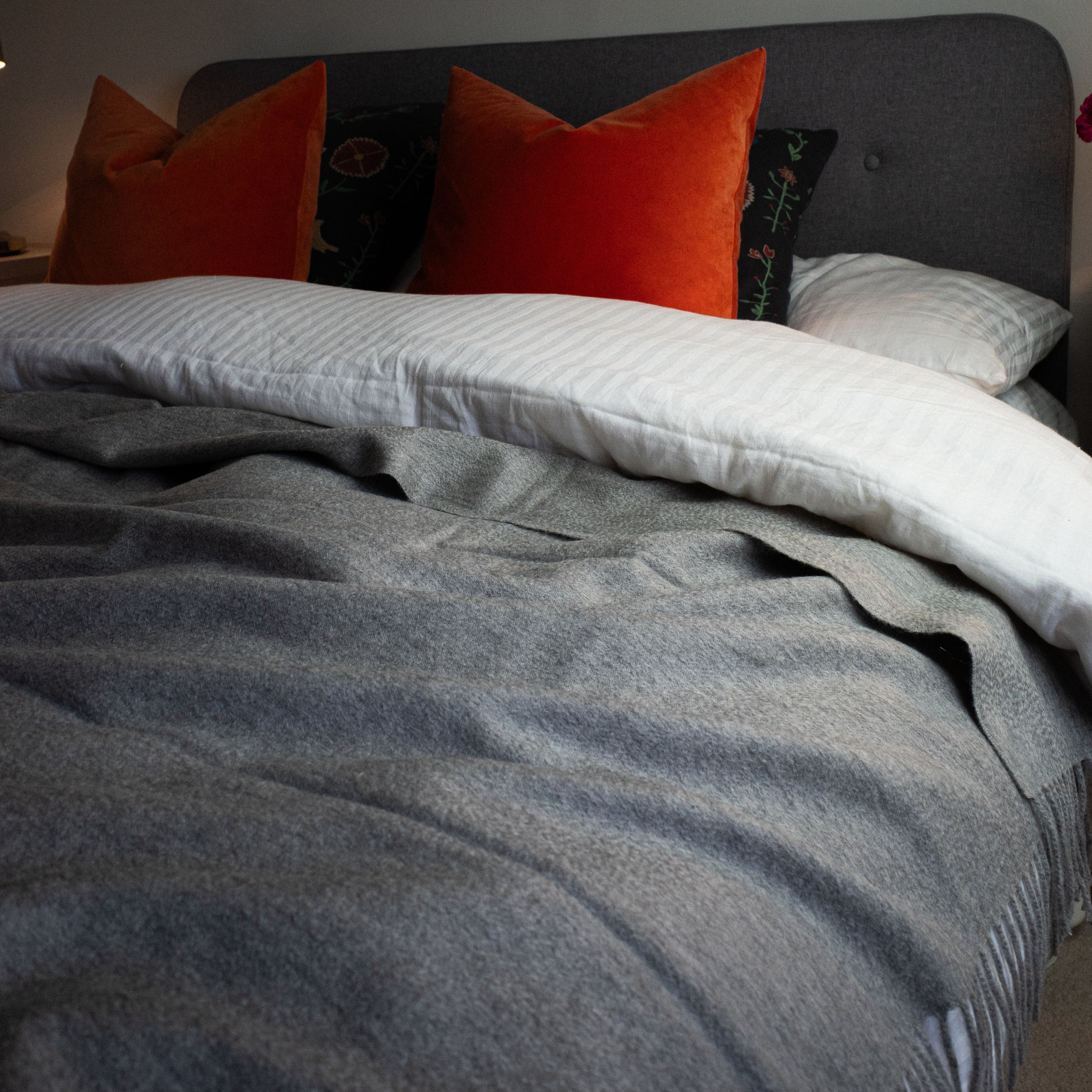 Brand New English Smoke Grey Luxury Woven Cashmere Blanket