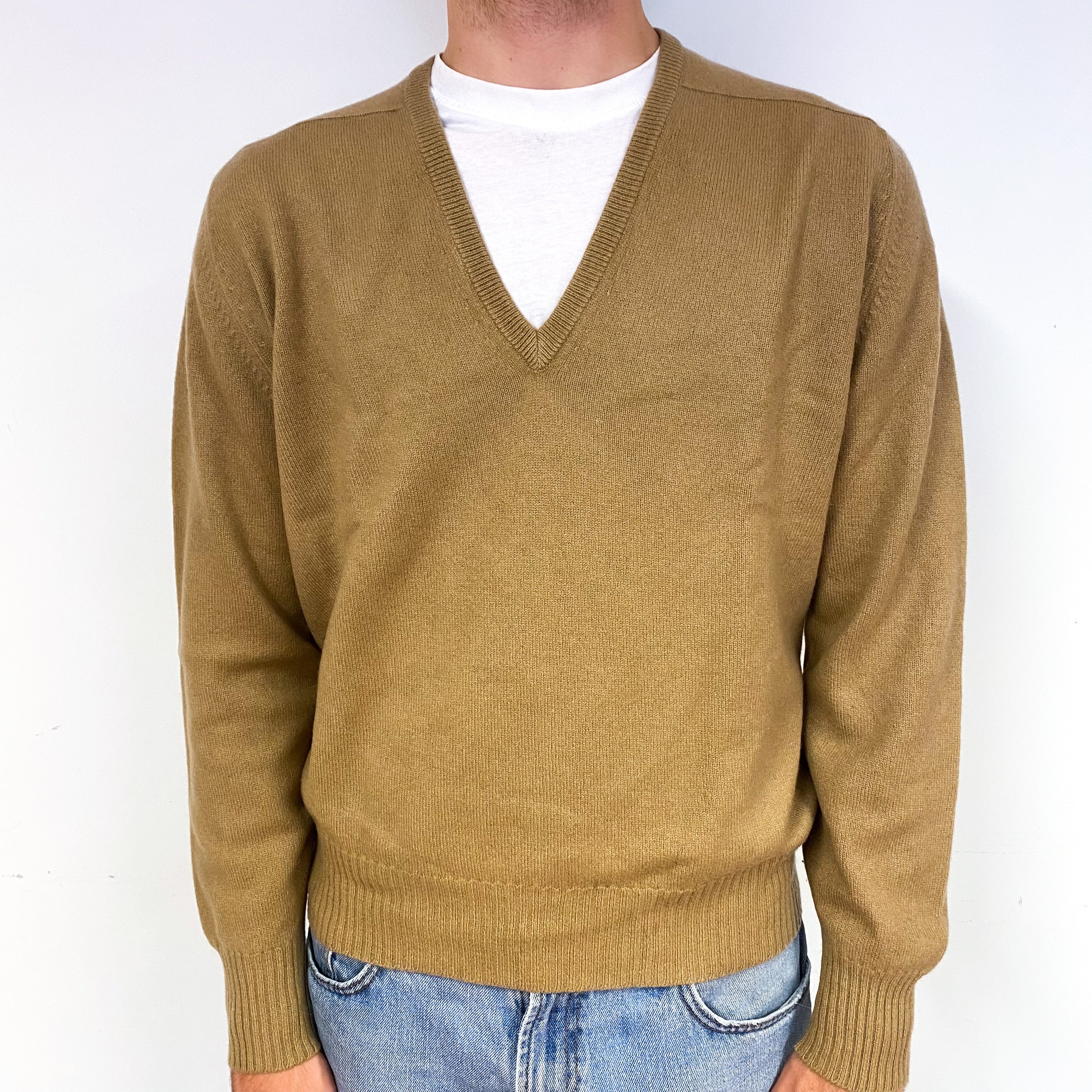 Men’s Vintage Camel V Neck Jumper Large