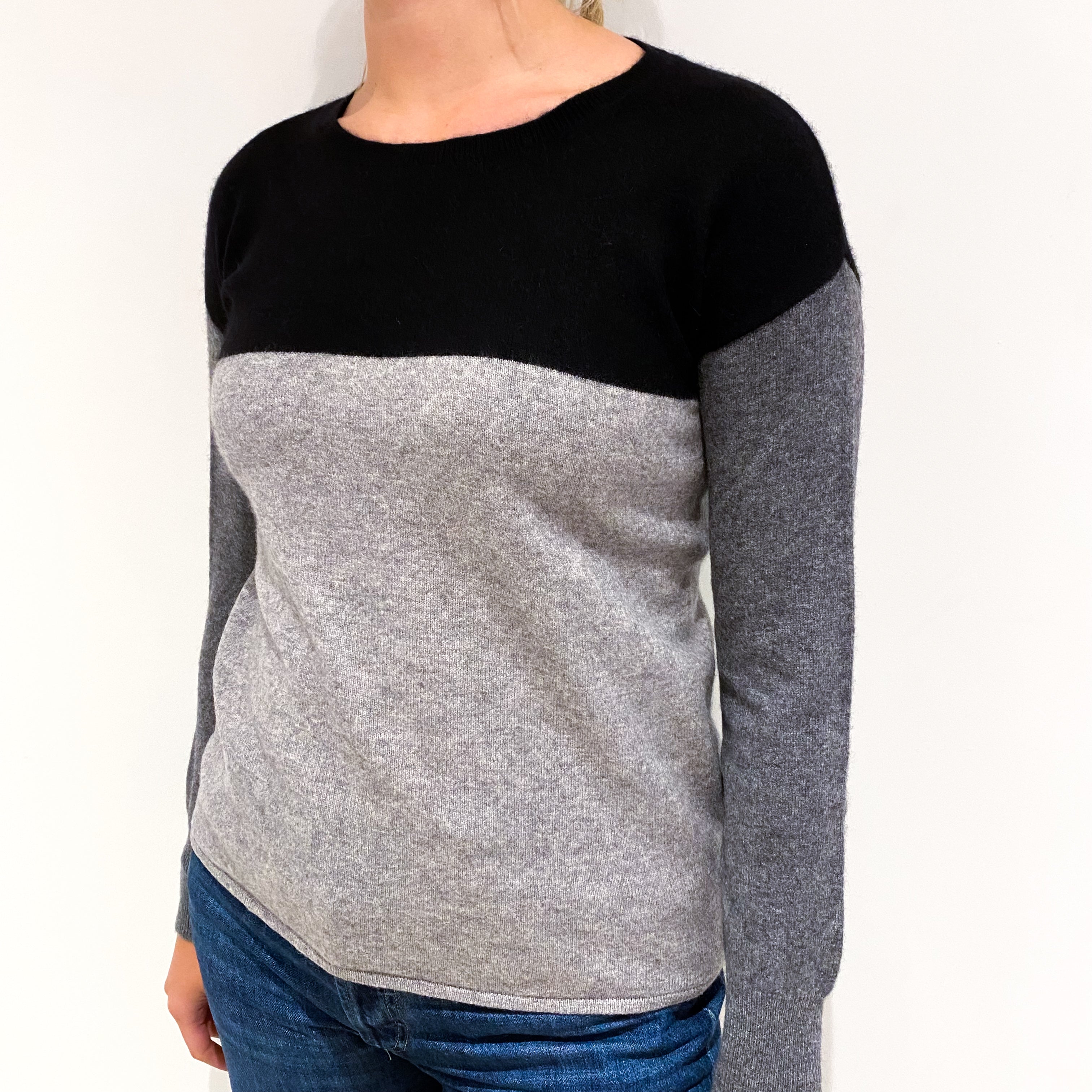 Grey and Black Cashmere Crew Neck Jumper Small