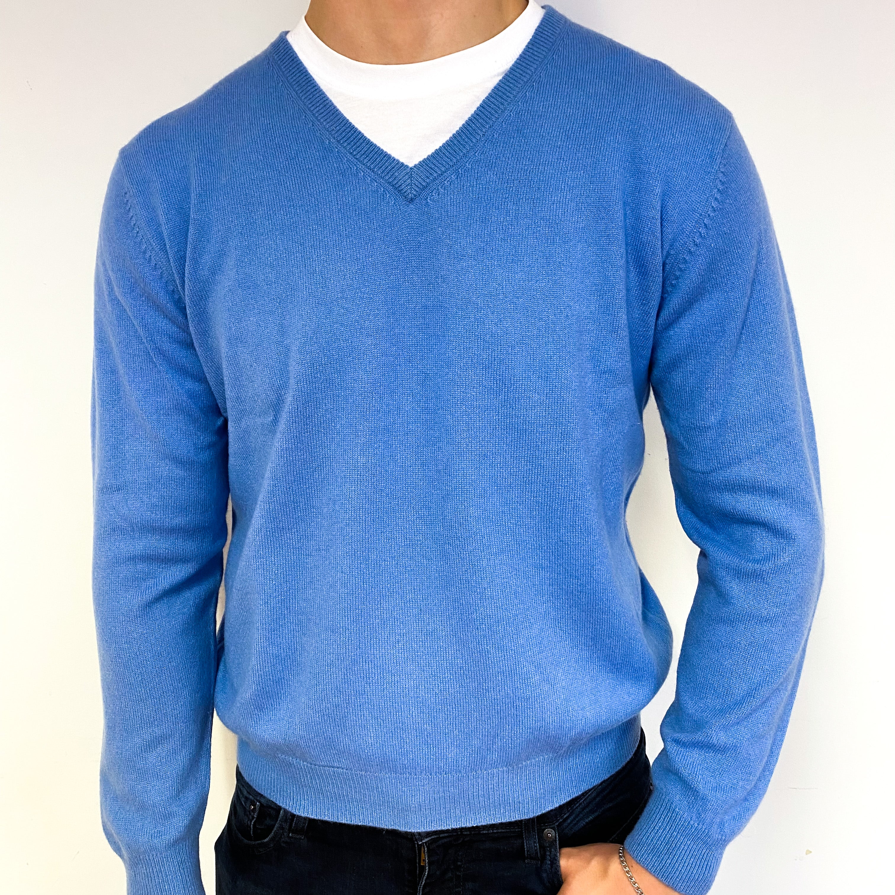 Men's Sky Blue Lightweight Cashmere V-Neck Jumper Extra Large