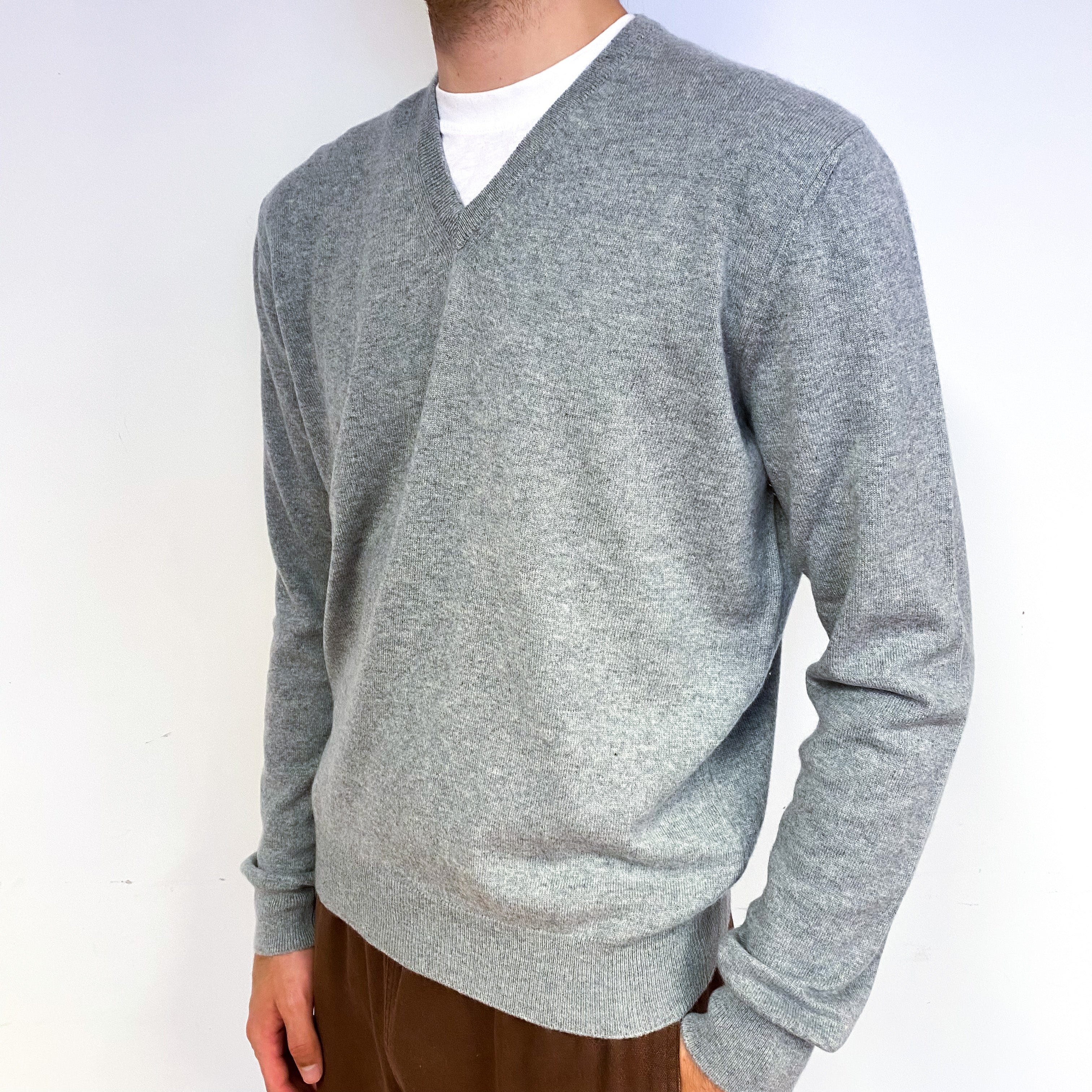 Men's Italian Smoke Grey Cashmere V-Neck Jumper Large