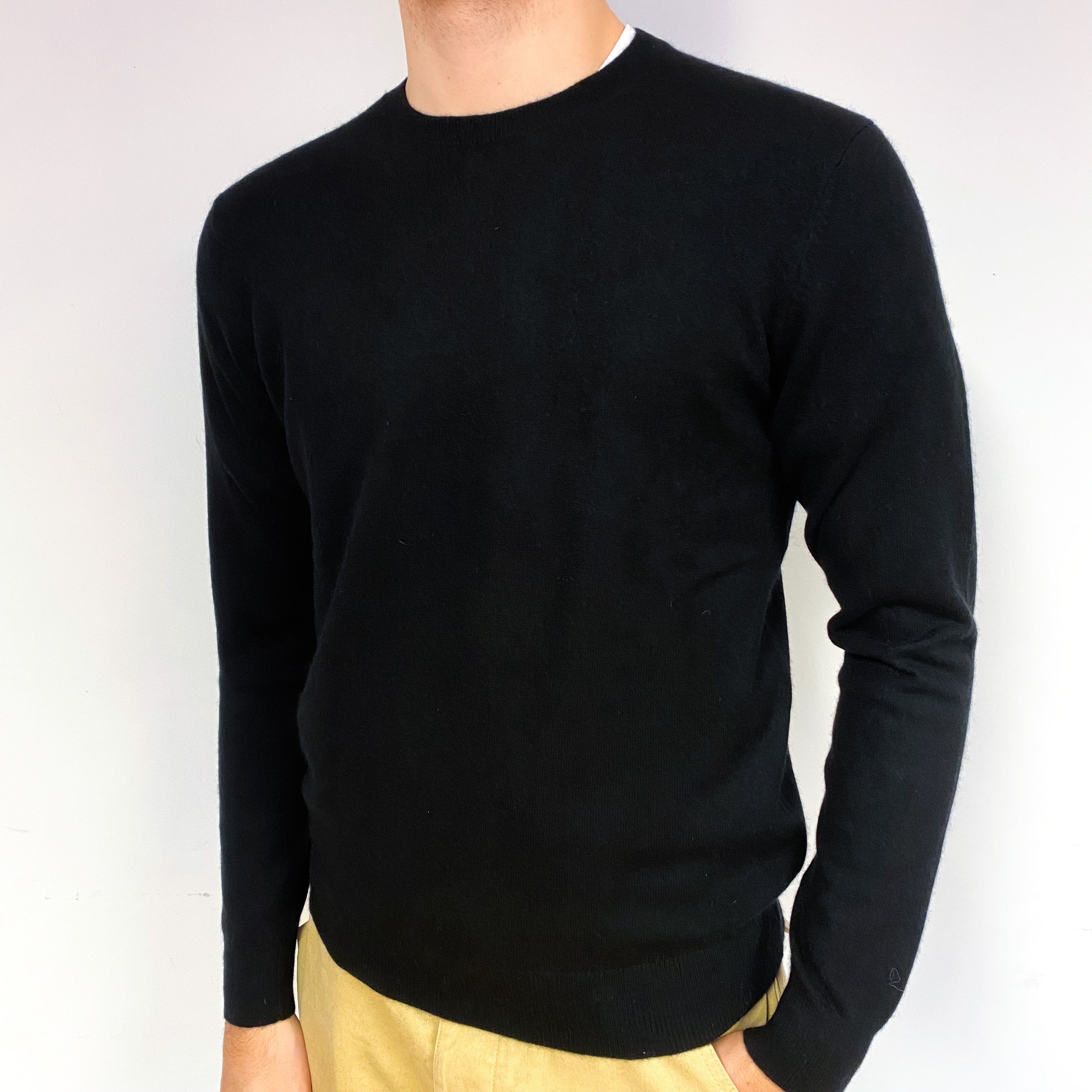 Men's Black Cashmere Crew Neck Jumper Large