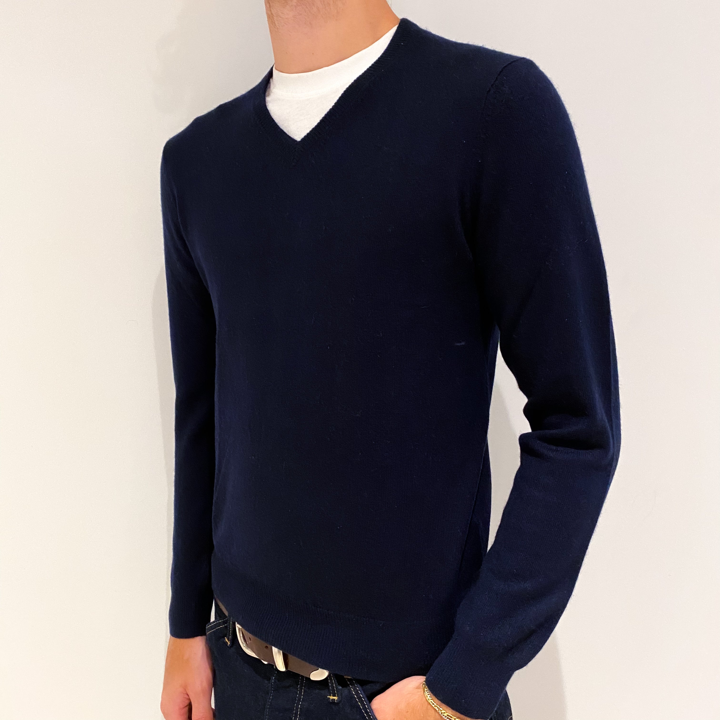 Men's Dark Navy Blue Cashmere V-Neck Jumper Medium