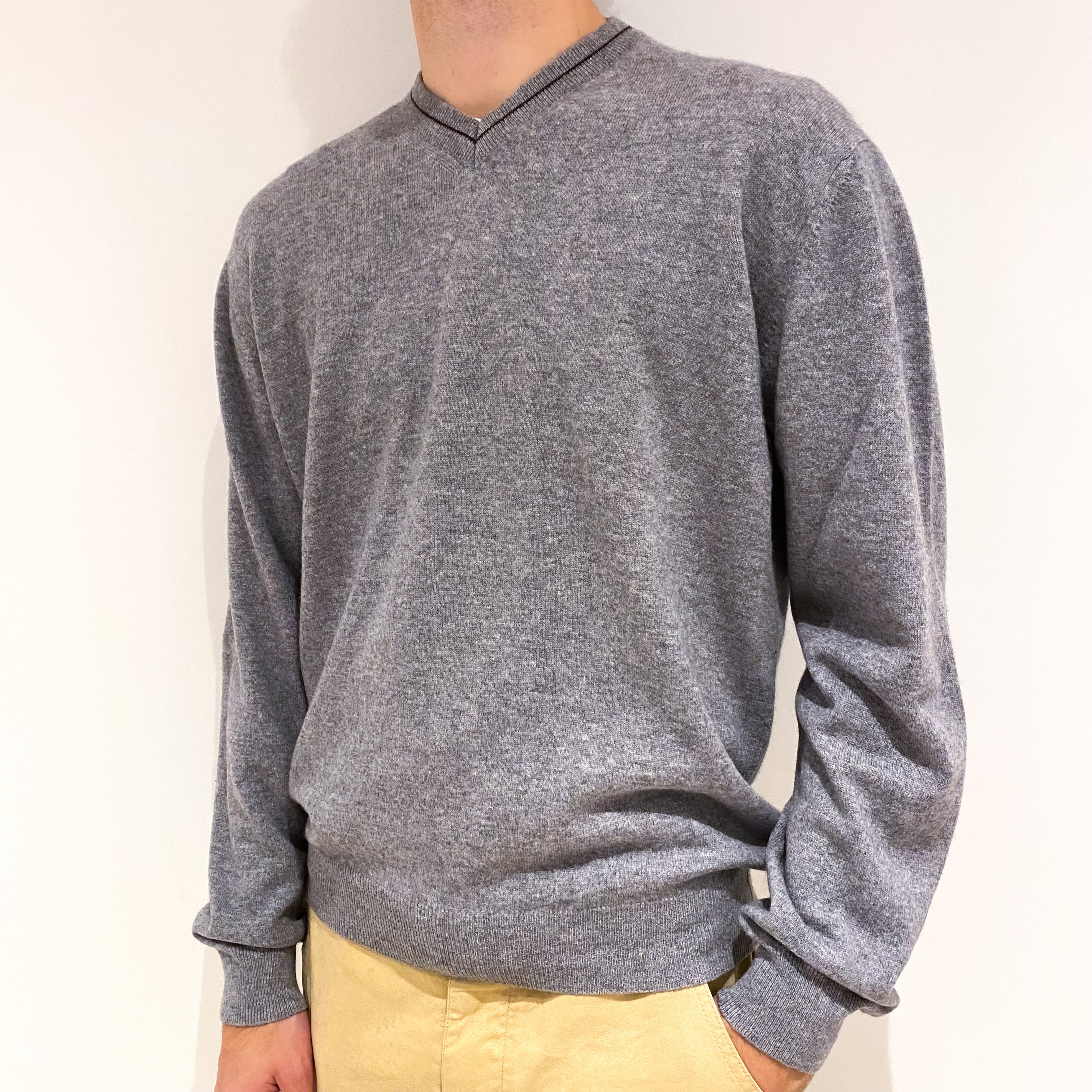 Men's Ash Grey Elbow Patch Cashmere V-Neck Jumper Large