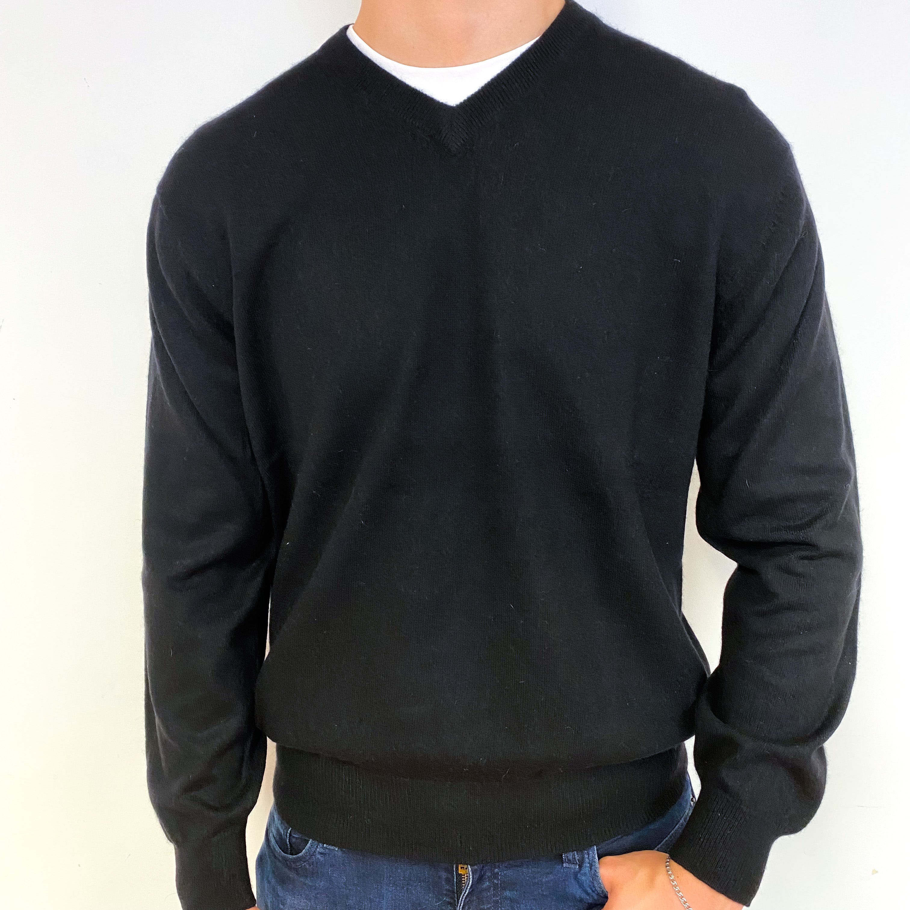 Men's Black Cashmere V-Neck Jumper Extra Large