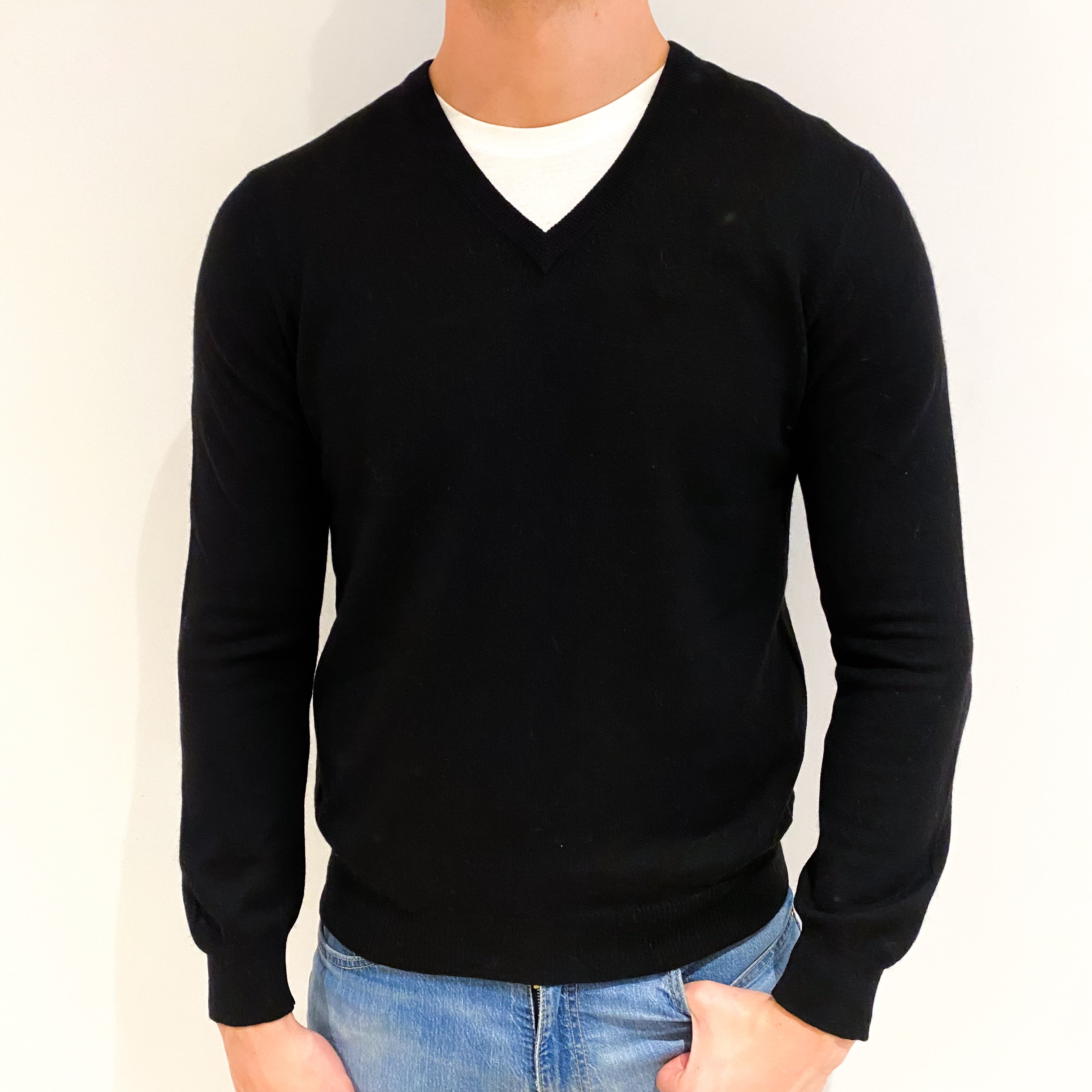 Men's Black Cashmere V Neck Jumper XL