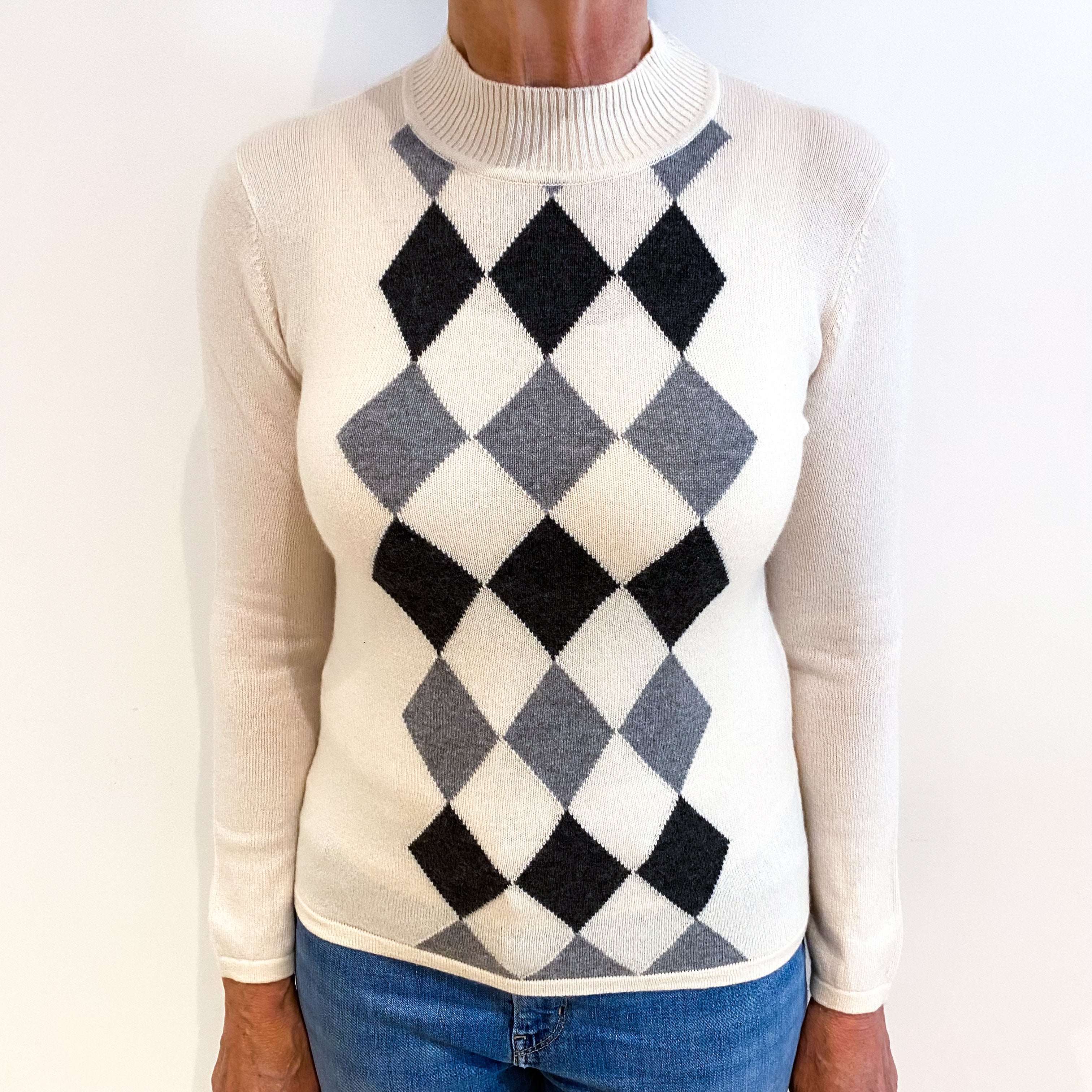 Vanilla Cream Diamond Cashmere Turtle Neck Jumper Medium