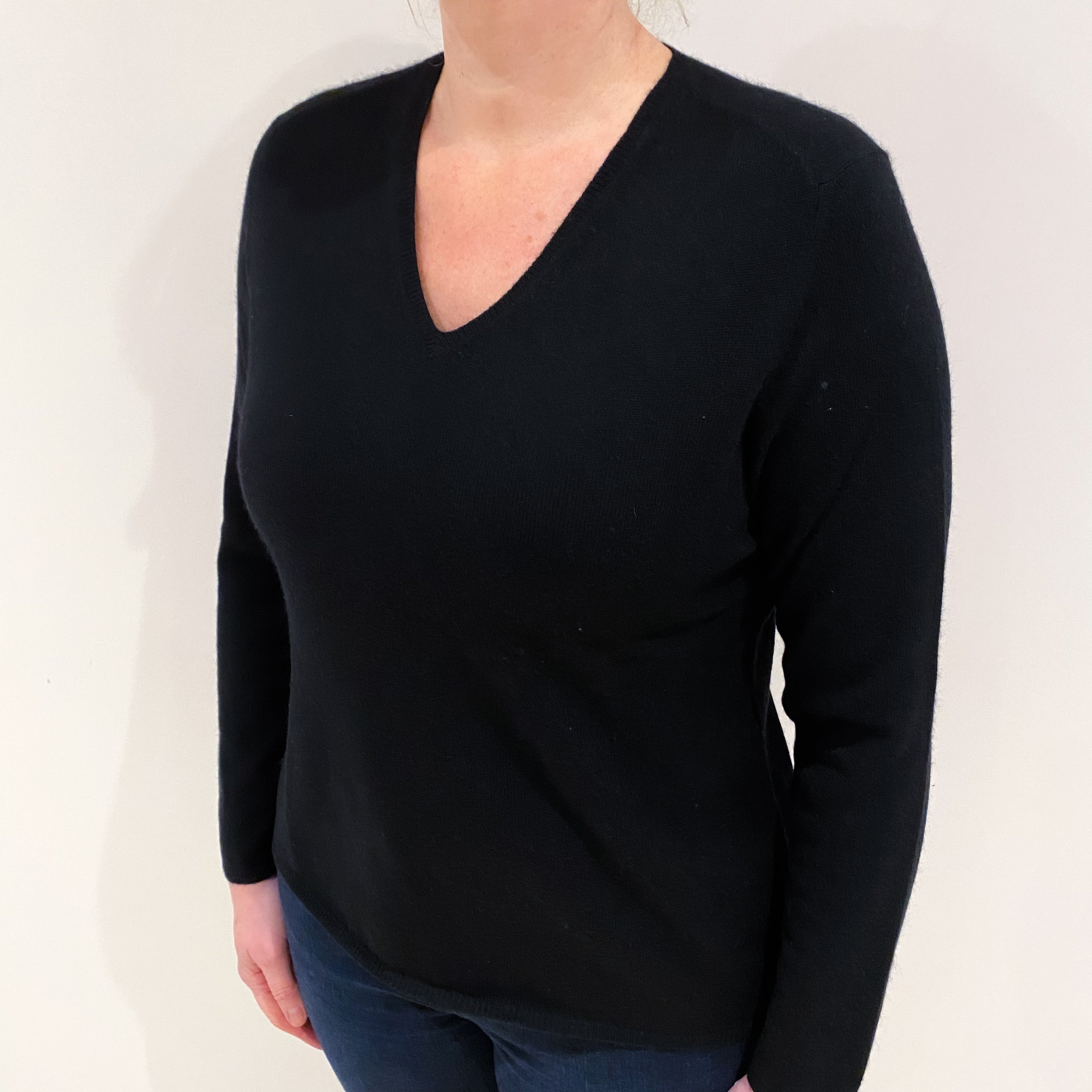 Black Cashmere V Neck Jumper Large