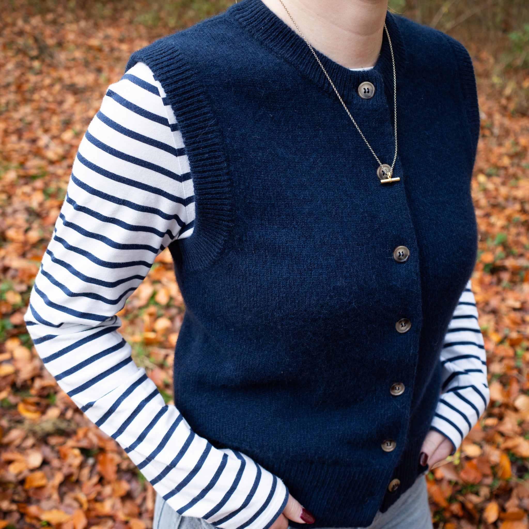 Brand New Navy Luxury Cashmere Crew Neck Waistcoat Extra Large UK 20-22