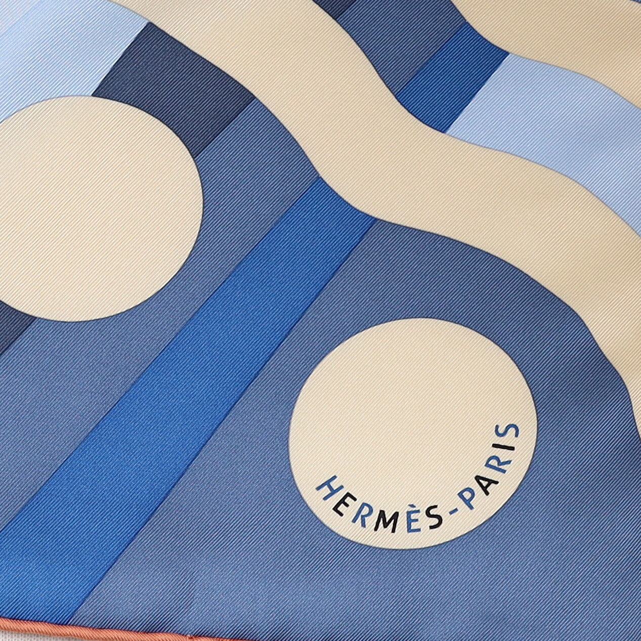 Boxed Hermès Le Rêve De Julia Silk Scarf