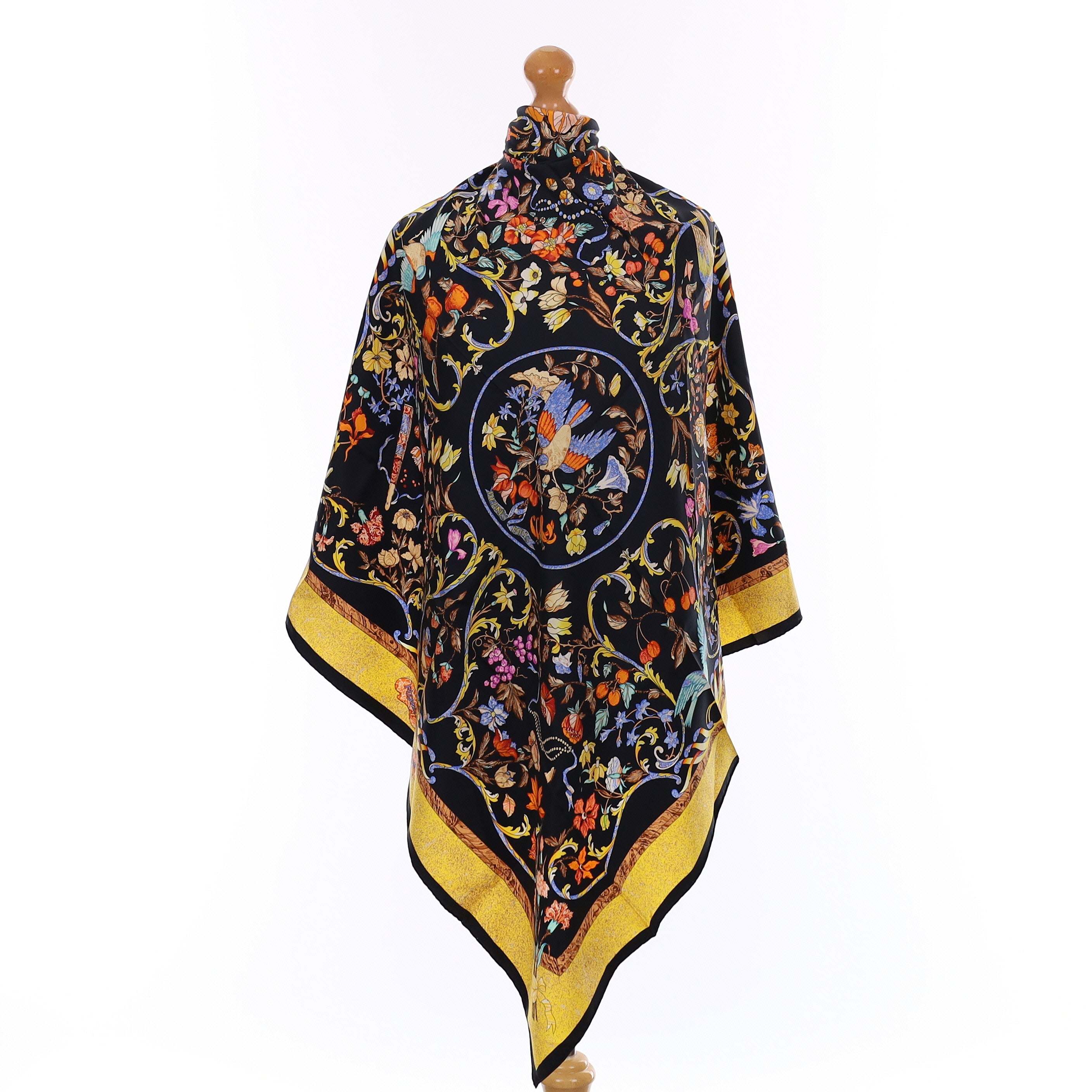 Hermès Pierres d'Orient et d'Occident Silk Scarf
