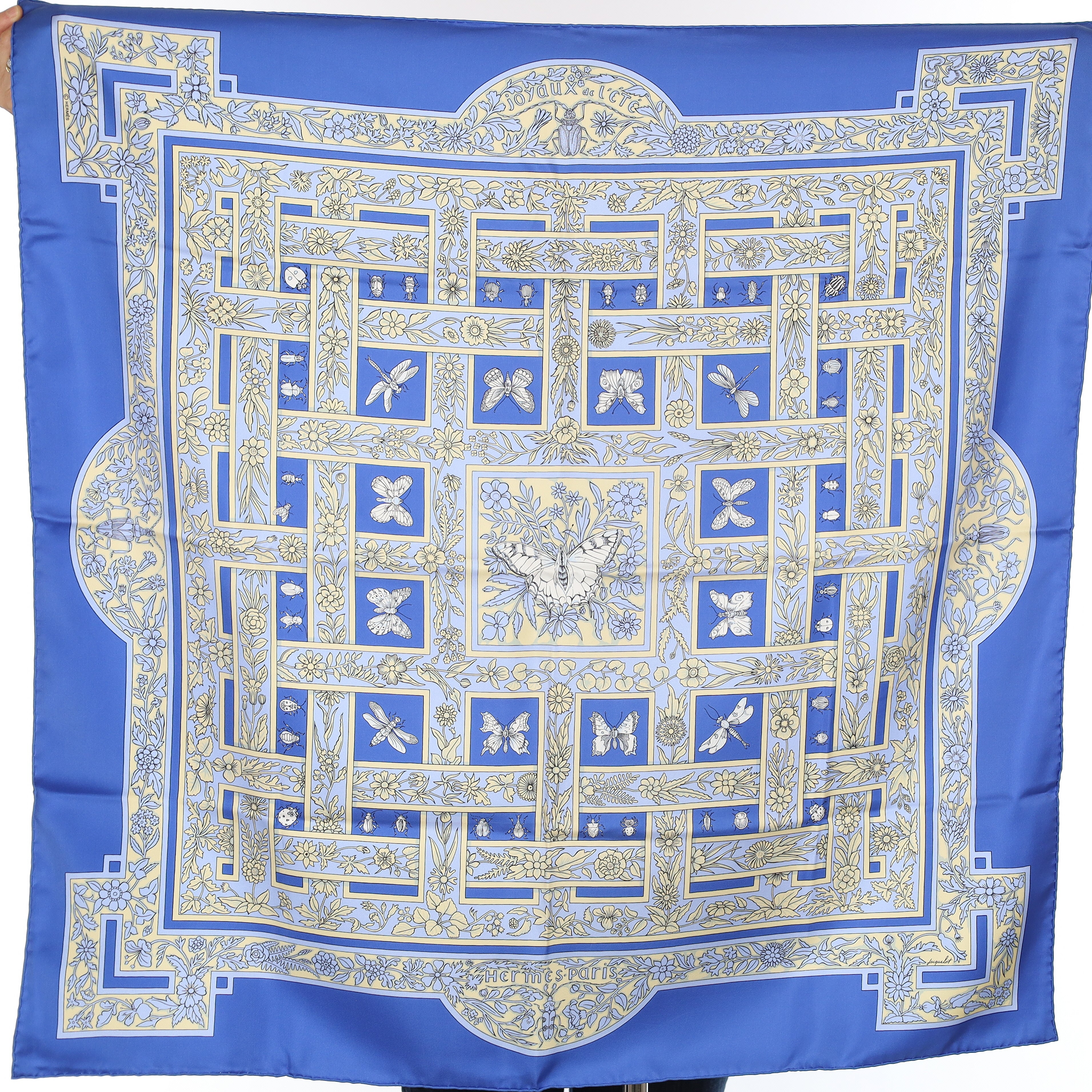 Pristine Boxed Hermès Joyaux L'été Silk Scarf