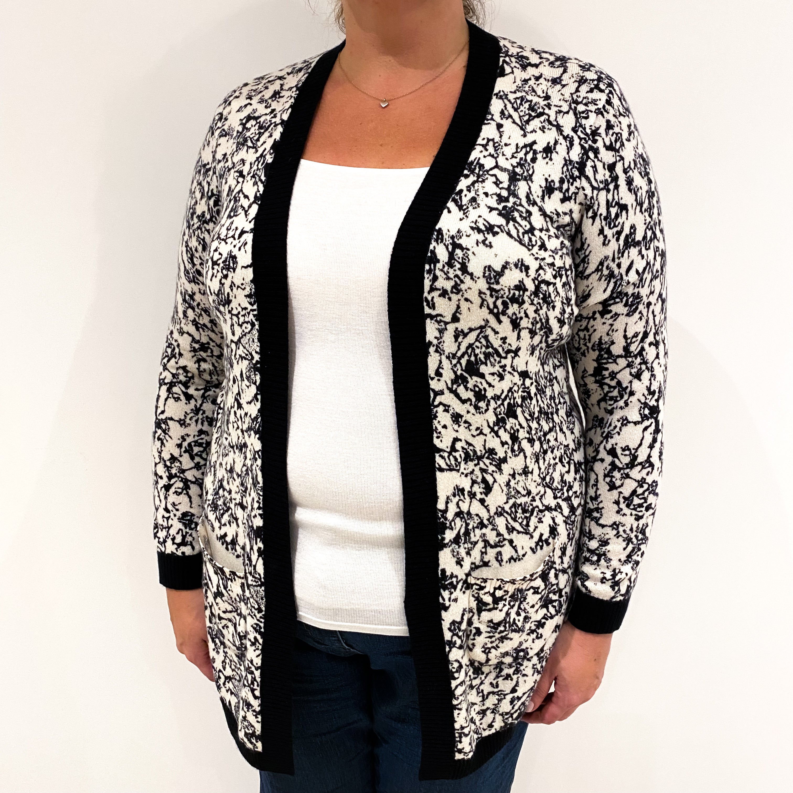 Black and White Patterned Cashmere Edge To Edge Cardigan Extra Large