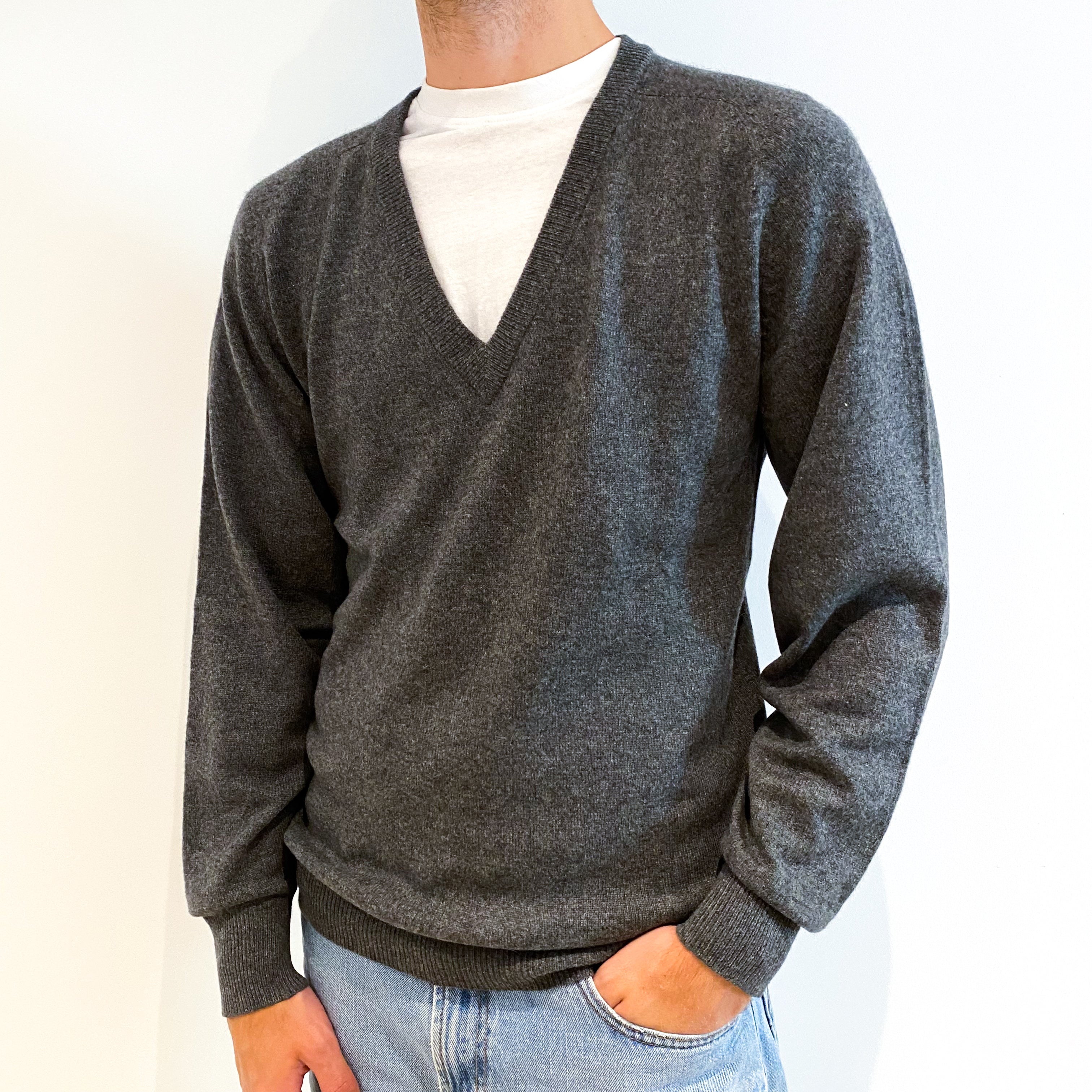 Men's Slate Grey Cashmere Low V-Neck Jumper Large