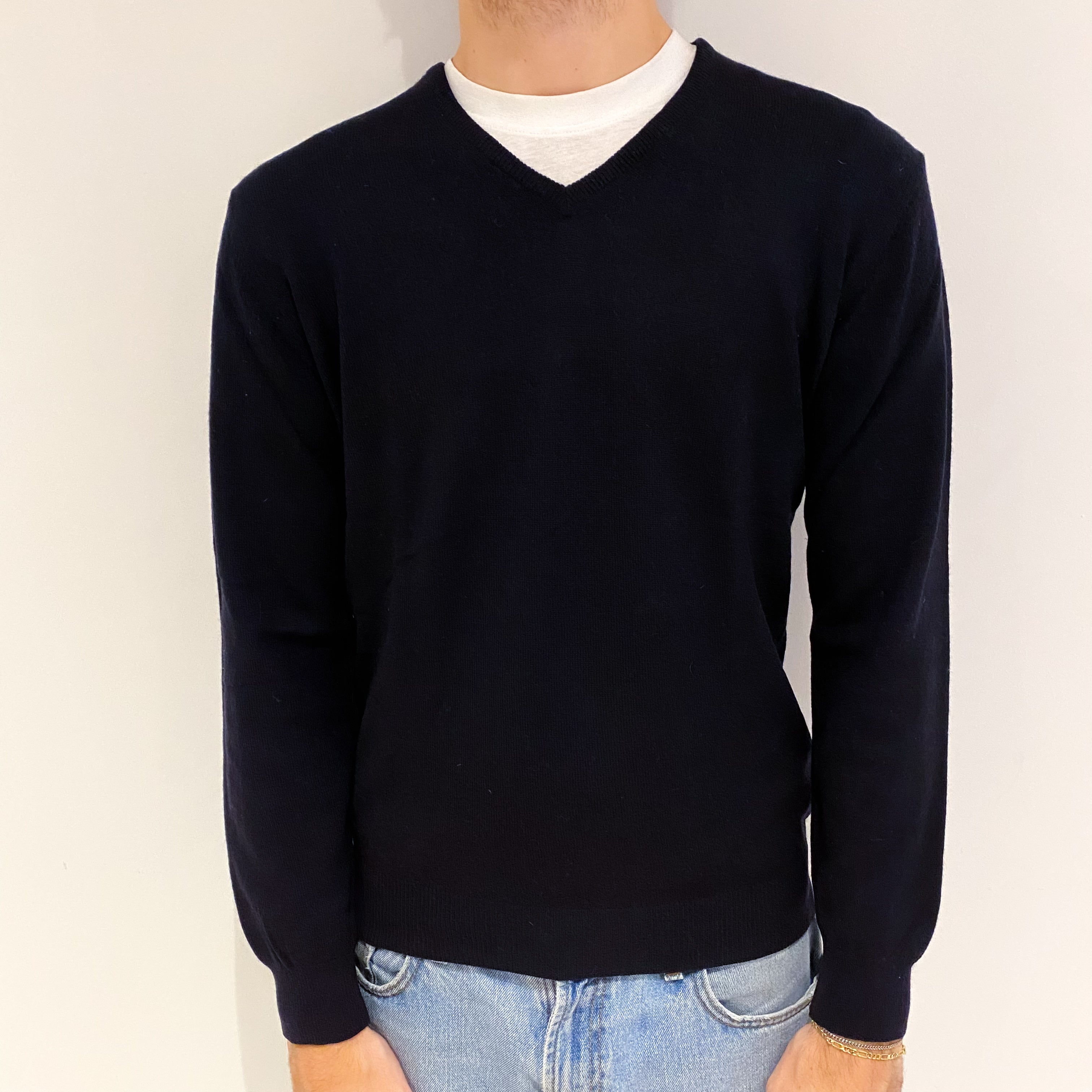 Men's Navy Blue Cashmere V Neck Jumper Medium