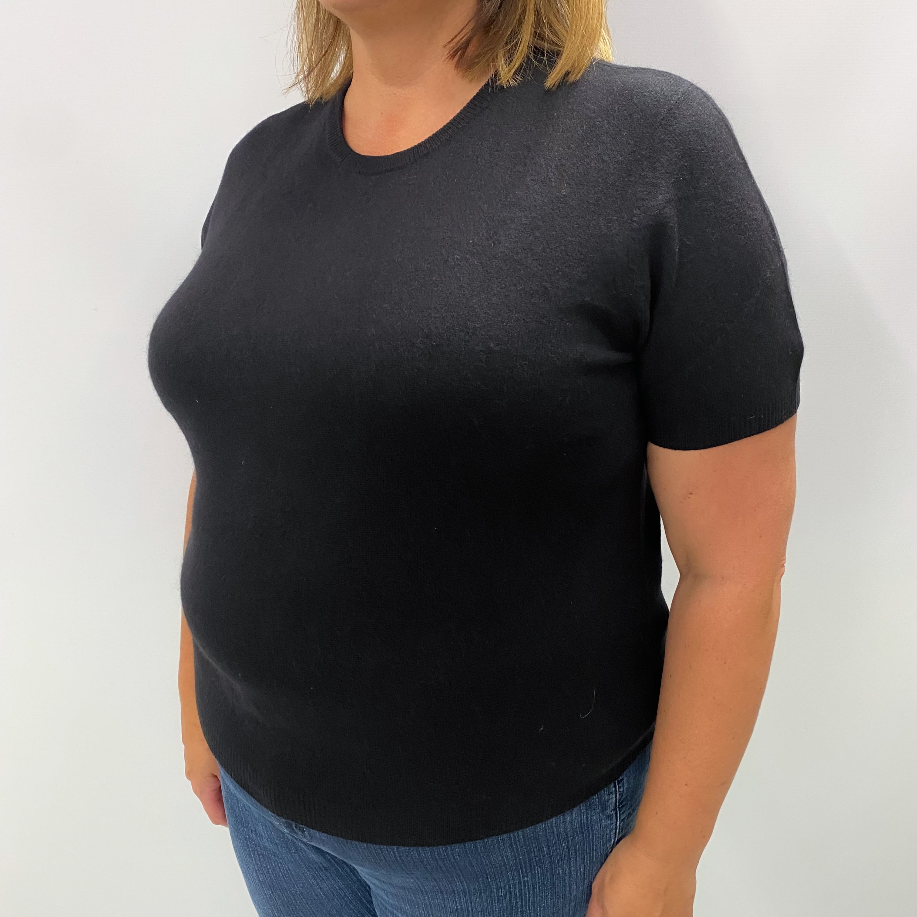 Black Cashmere Crew Neck Short Sleeved Jumper Extra Large