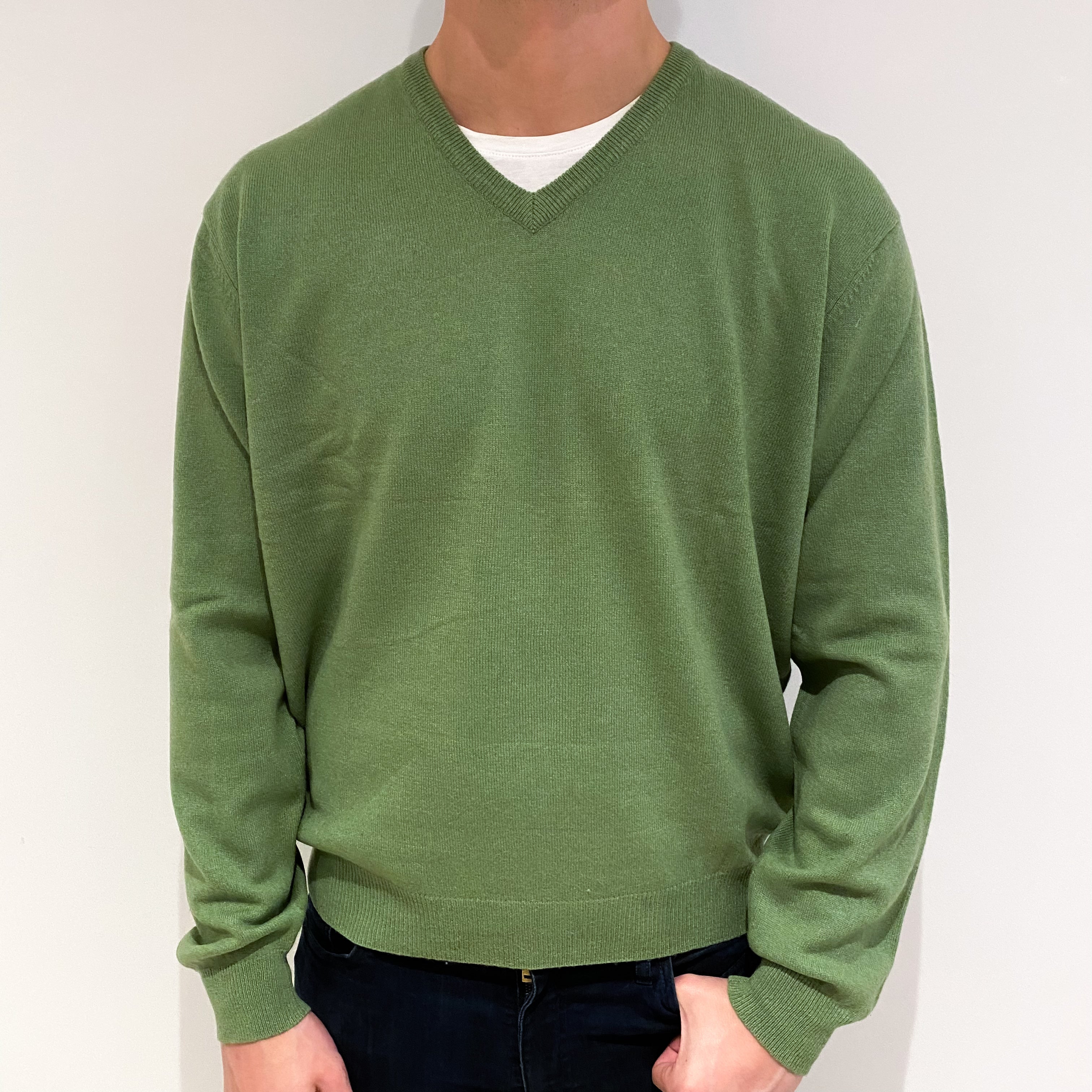 Men's Peak Green Cashmere V Neck Jumper XL