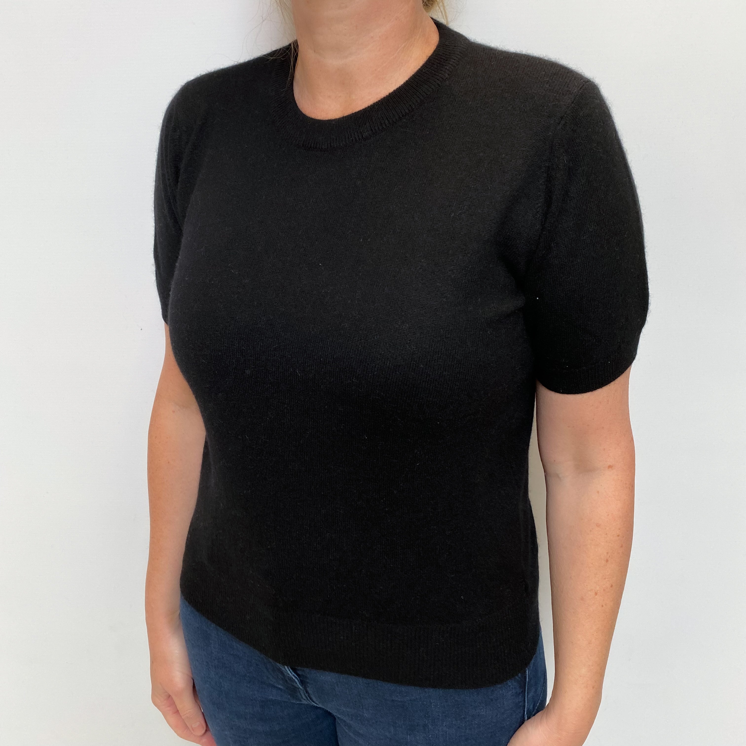 Black Cashmere Crew Neck Short Sleeved Jumper Large