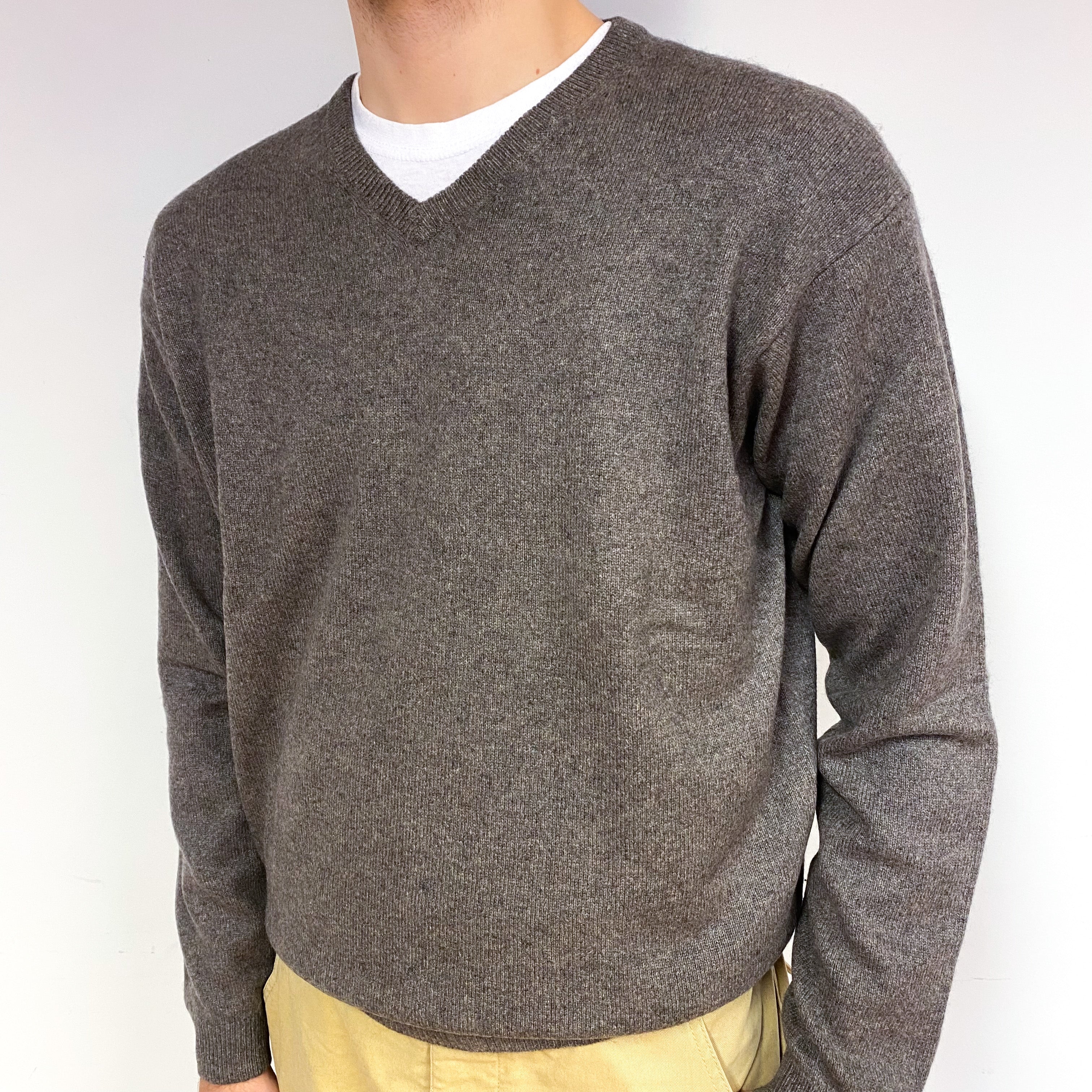 Men's Mocha Brown Cashmere V-Neck Jumper Medium