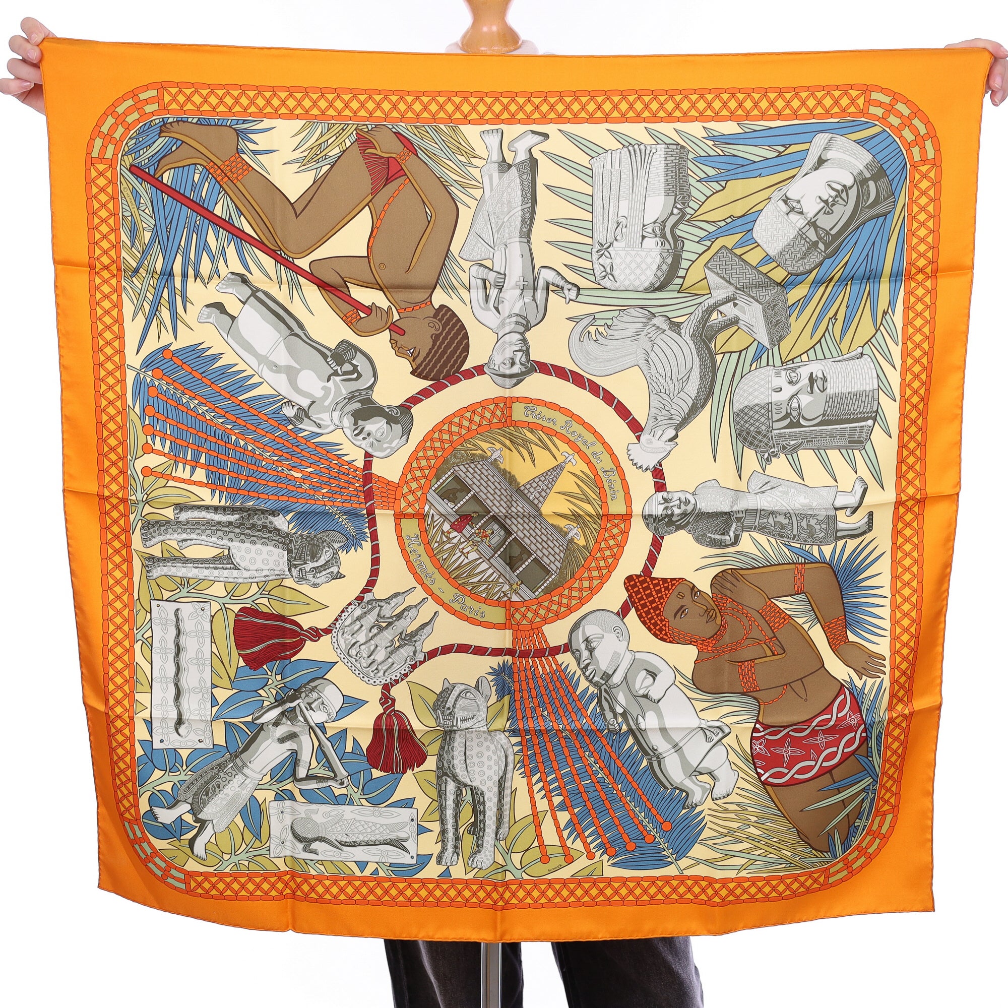 Boxed Hermès Trésor Royal du Bénin Silk Scarf