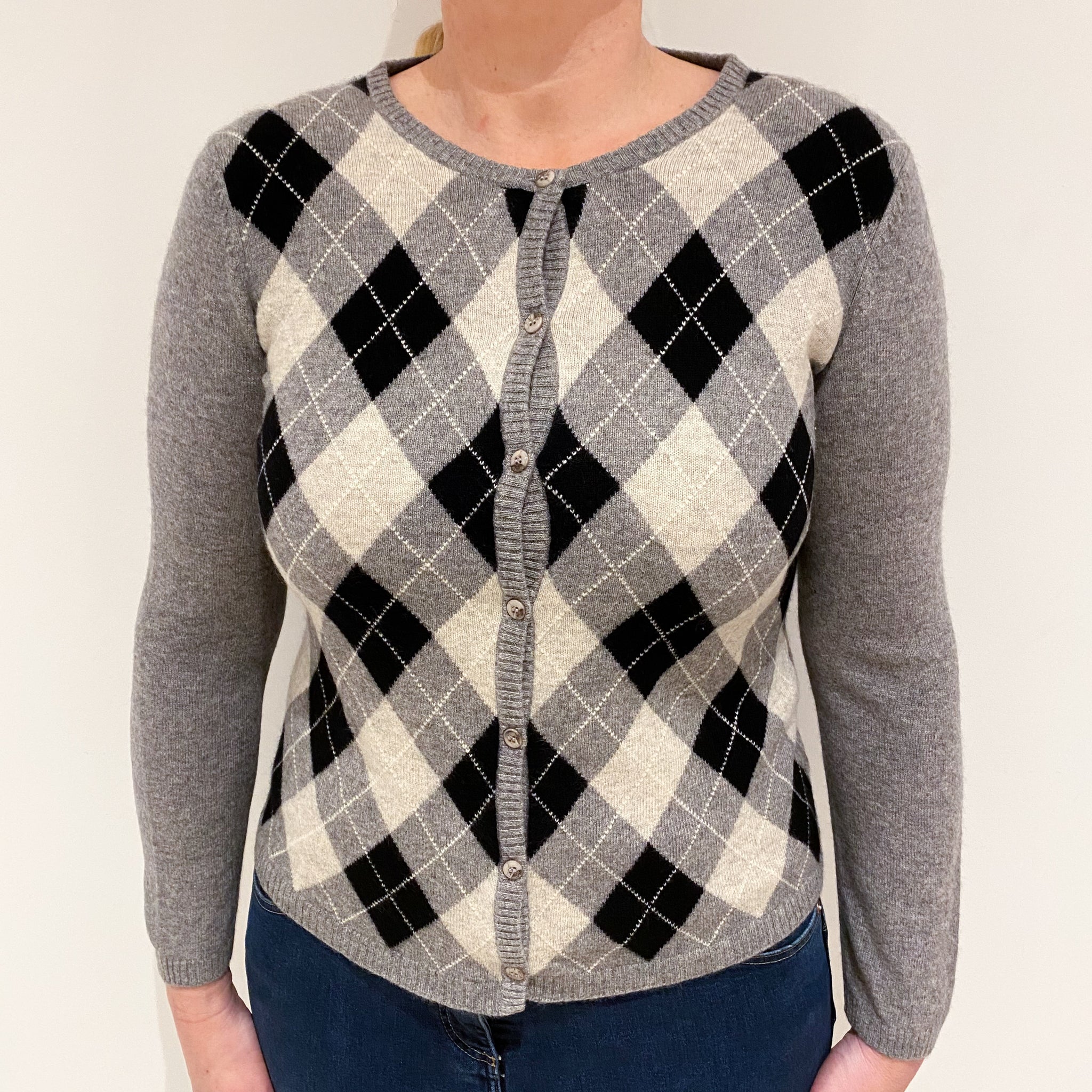 CASHMERE BLENDED CARDIGAN V NECK ARGYLE_GREY CREAM main image 1