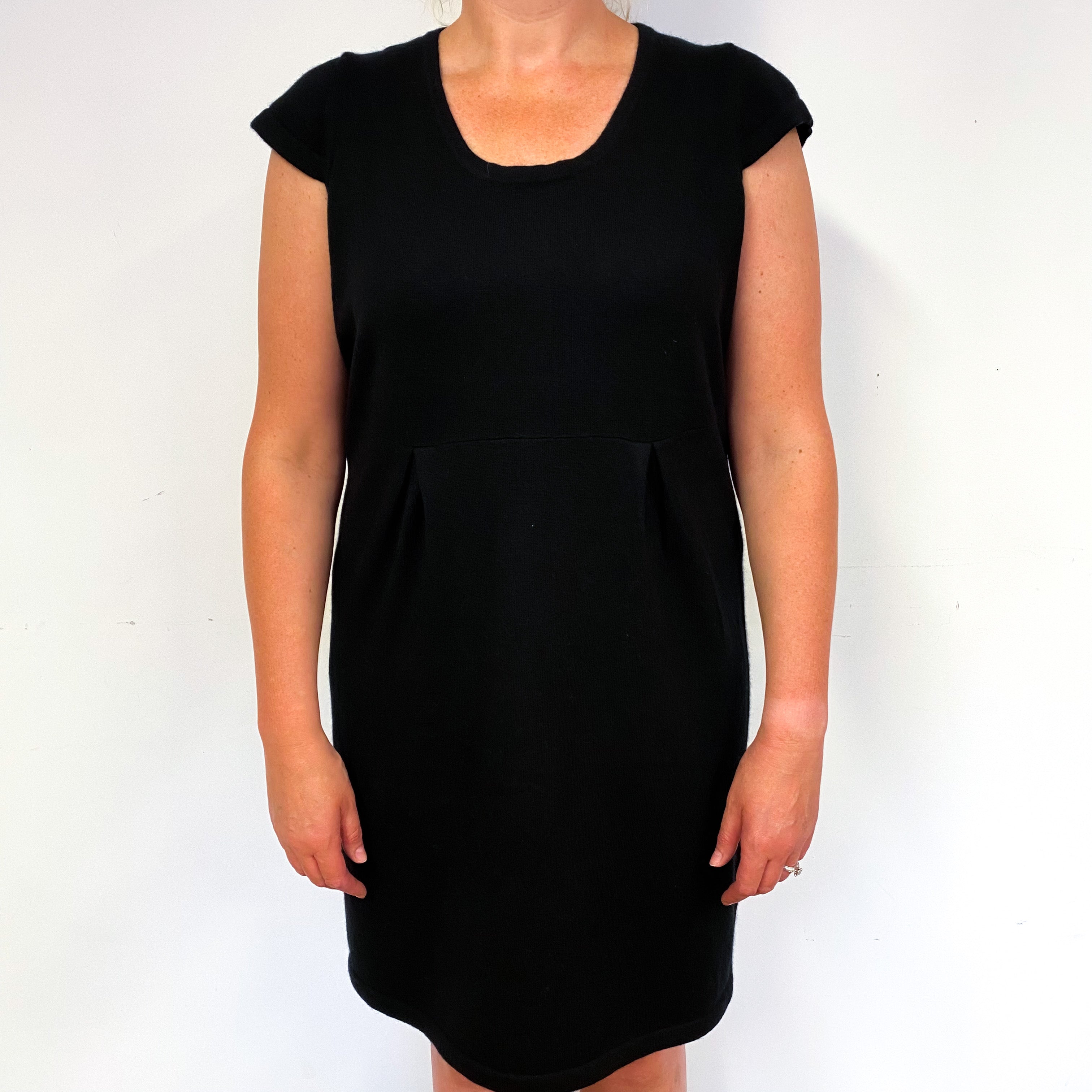 Black Capped Sleeve Cashmere Scoop Neck Dress Large
