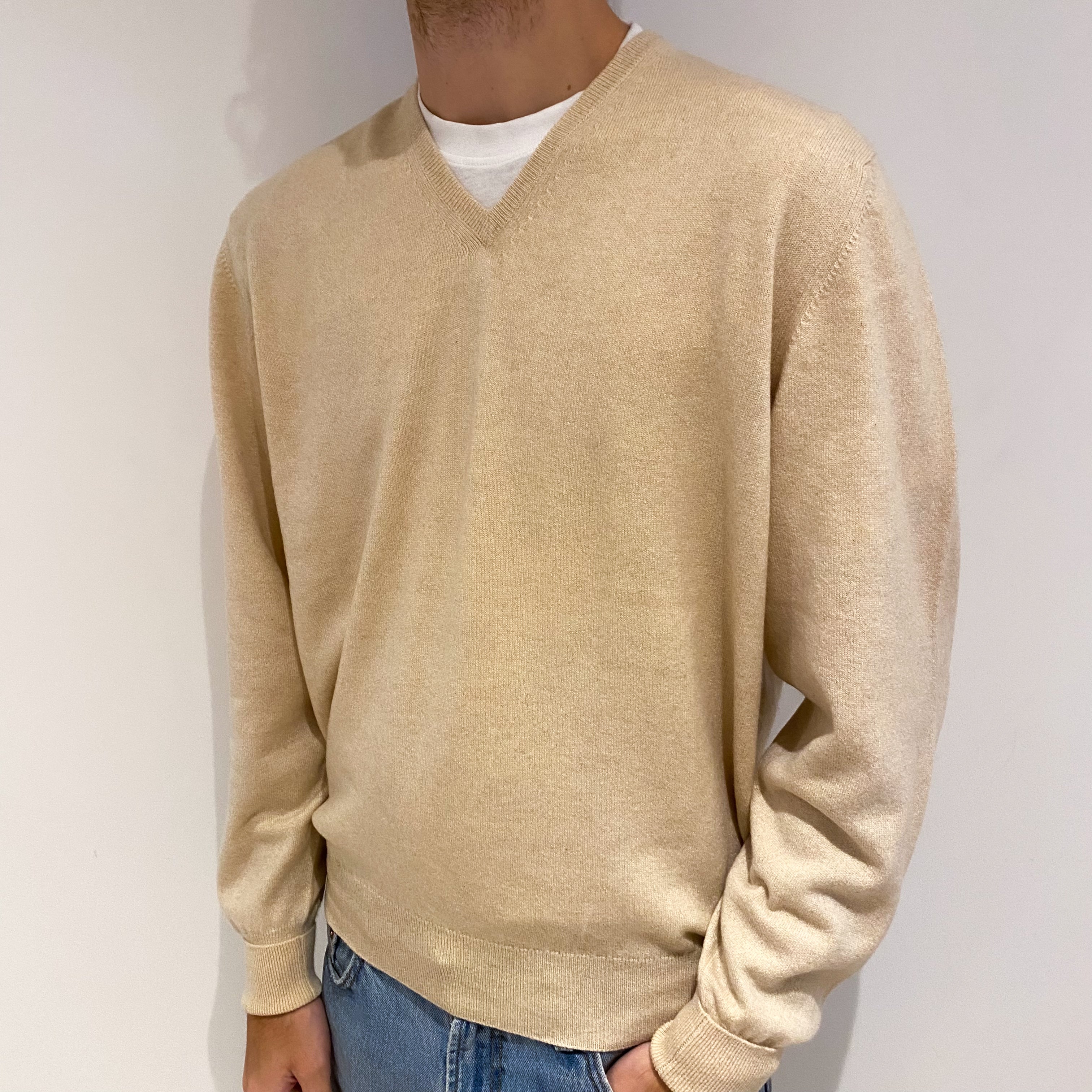 Men's Beige Cashmere V-Neck Jumper Large