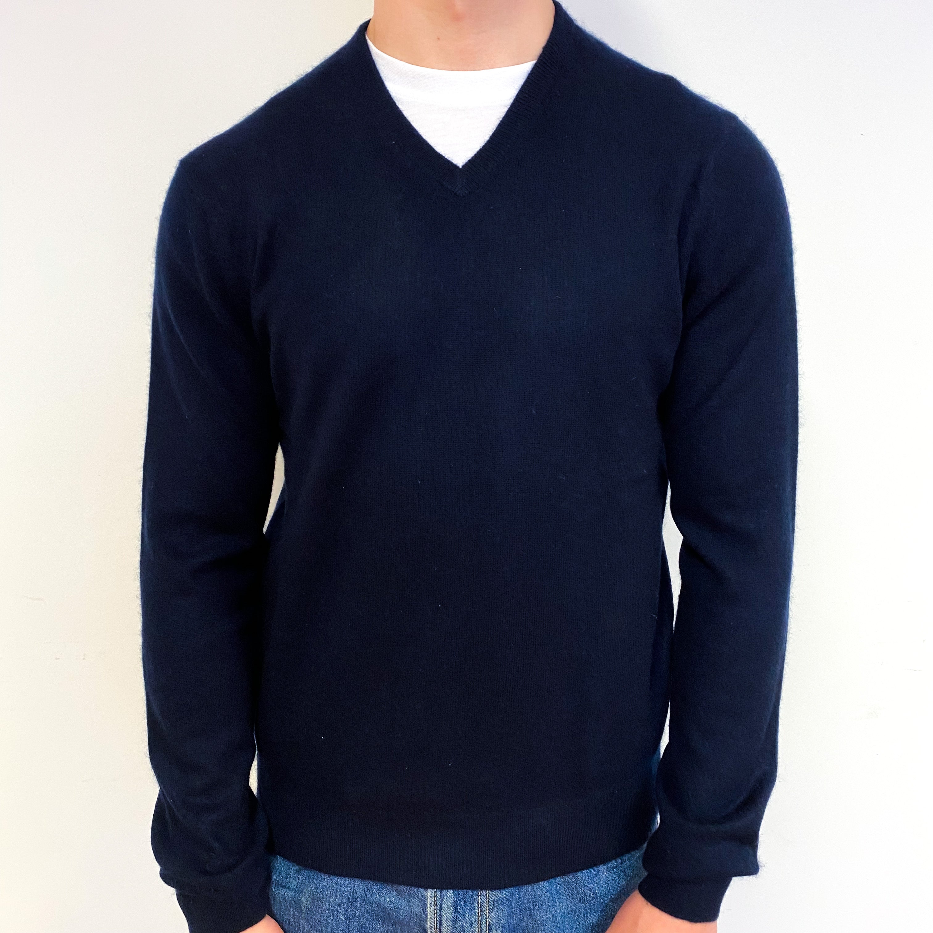 Men's Dark Navy Blue Cashmere V-Neck Jumper Small