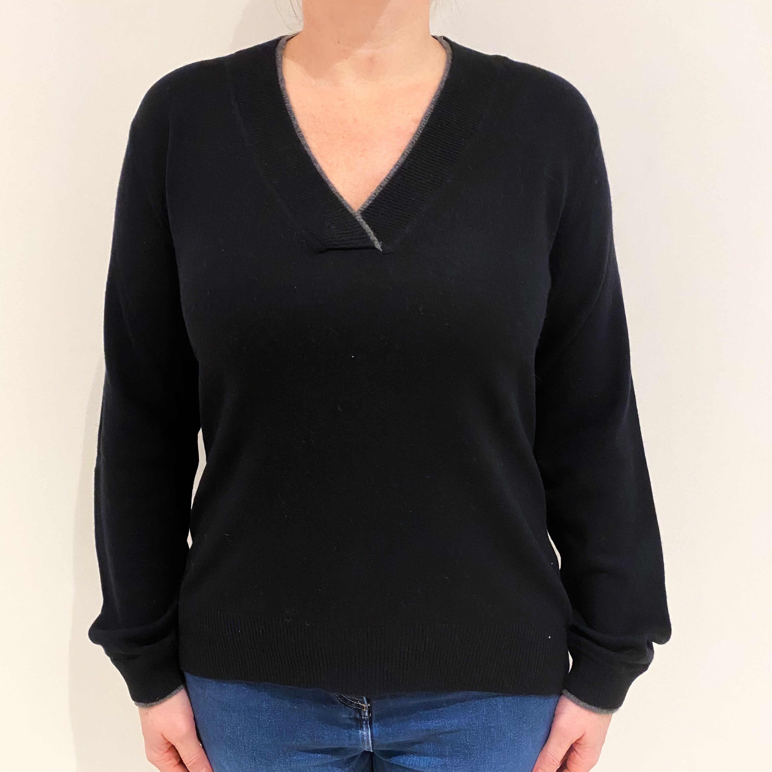 Black Grey Trimmed Cashmere V Neck Jumper Large